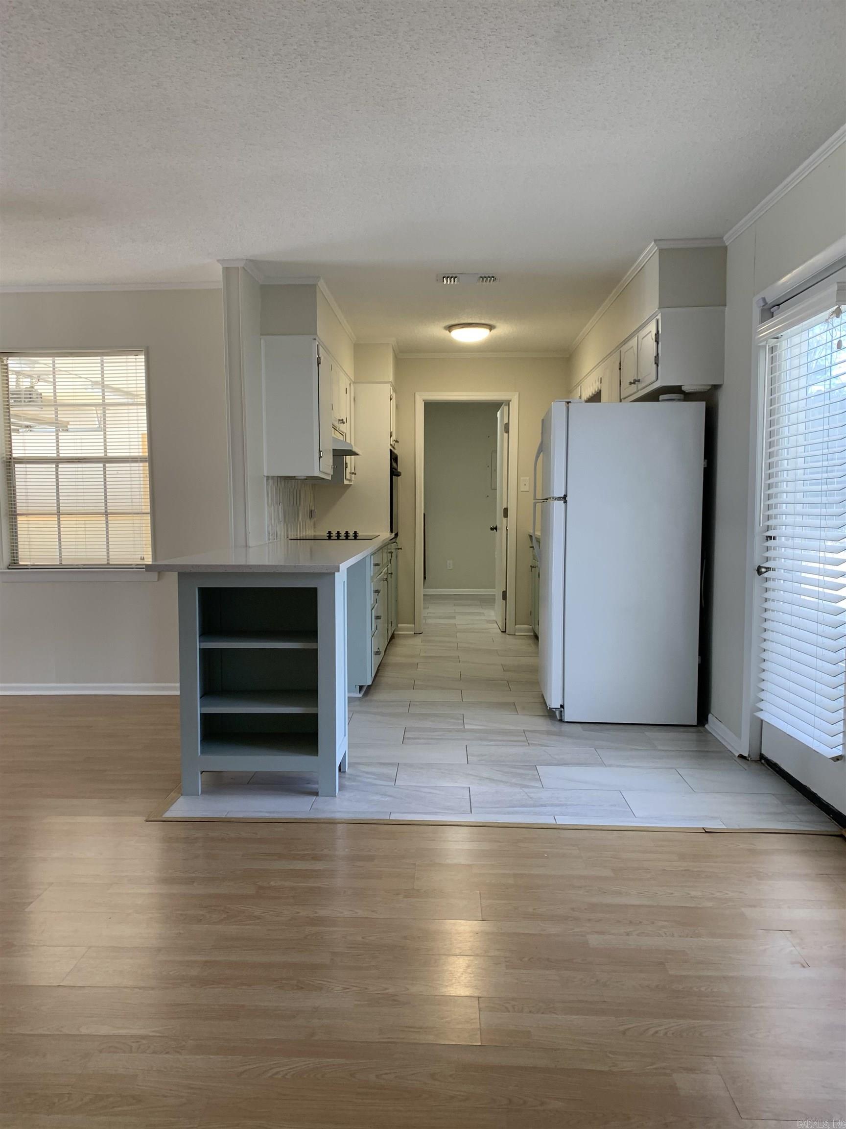 LYNNWOOD ACRES - Residential