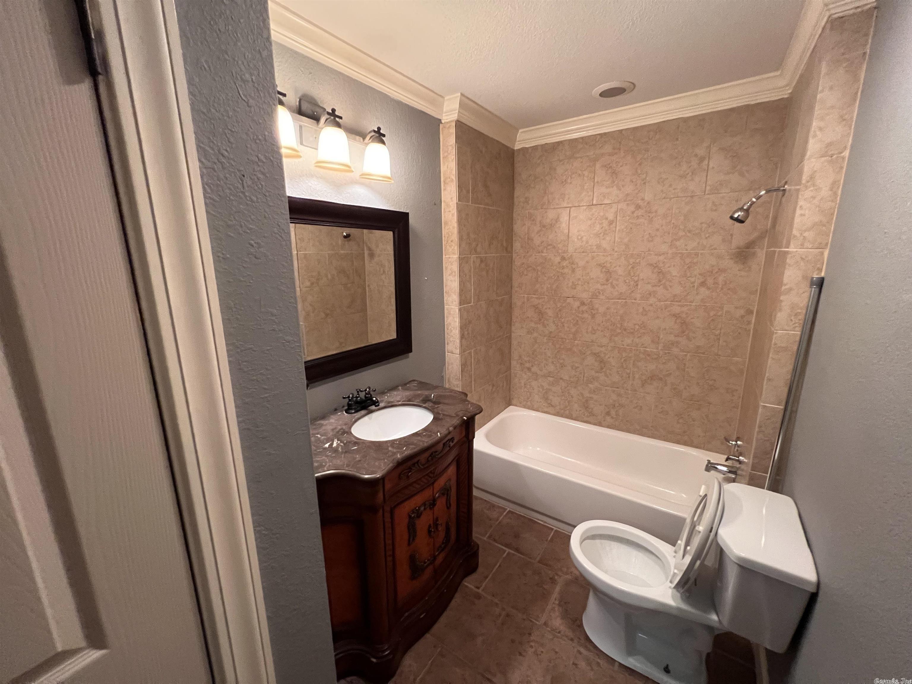 Robinson II - Residential Lease