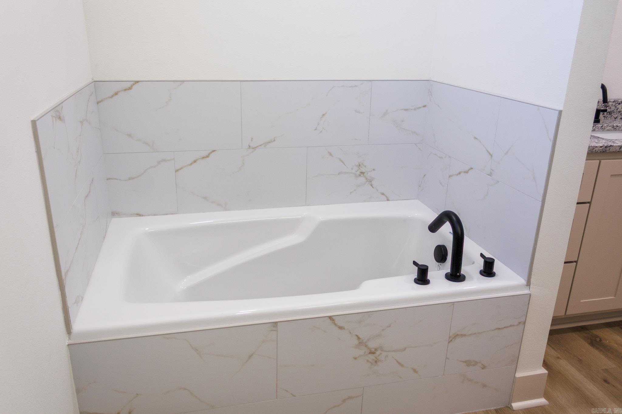 REYNOLDS RIDGE - Residential