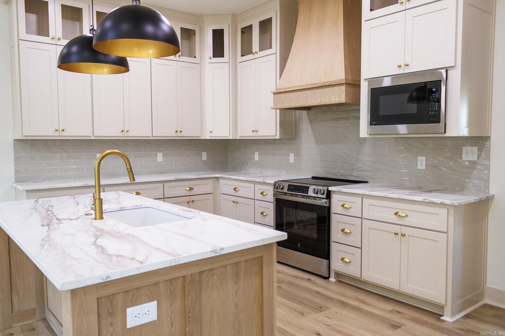 REYNOLDS RIDGE - Residential