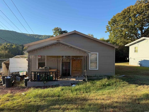 Photo of 539 E Sugarloaf ST, Heber Springs, AR 72581 (MLS # 26042276)