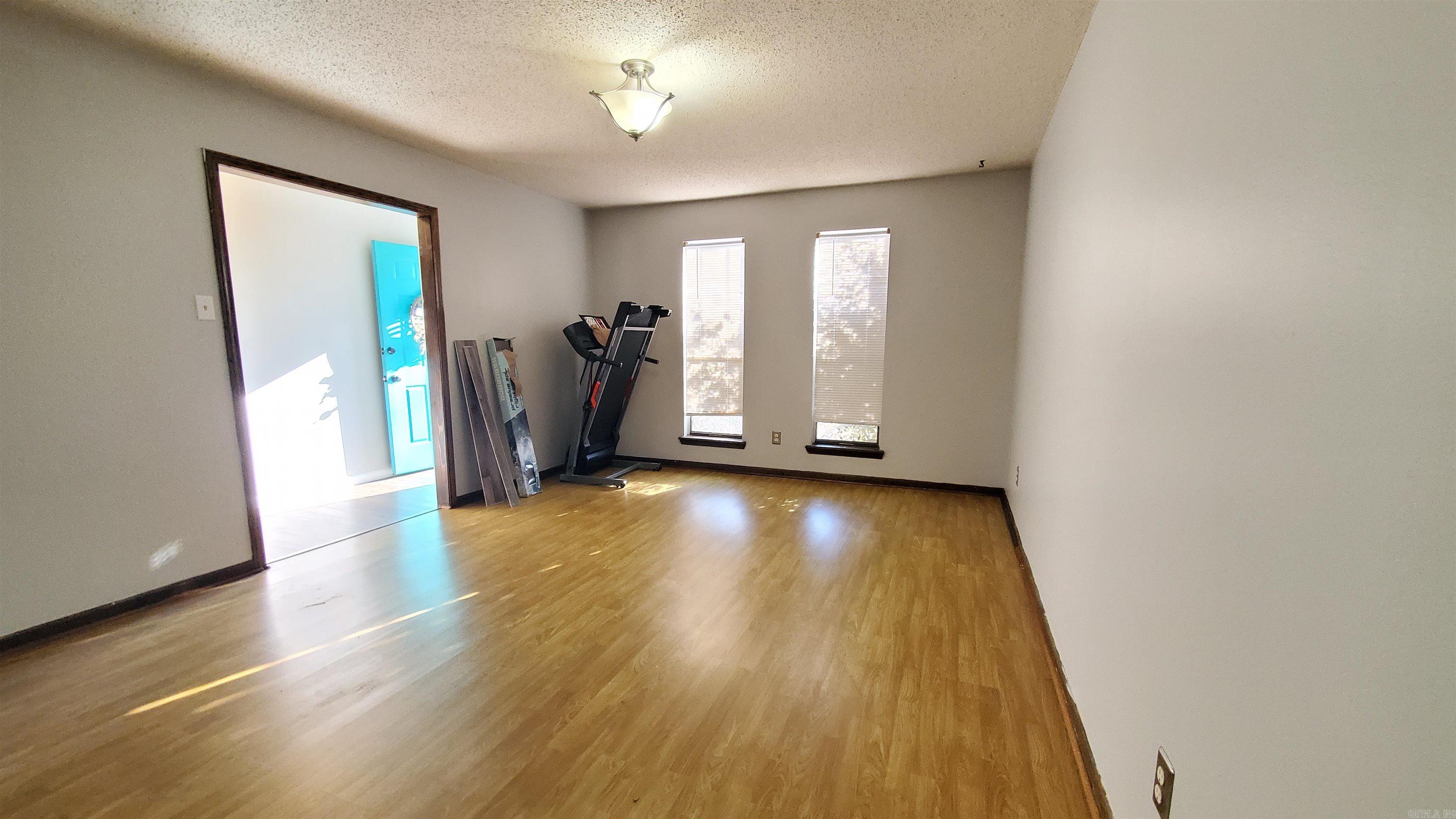 FOXWOOD J - Residential