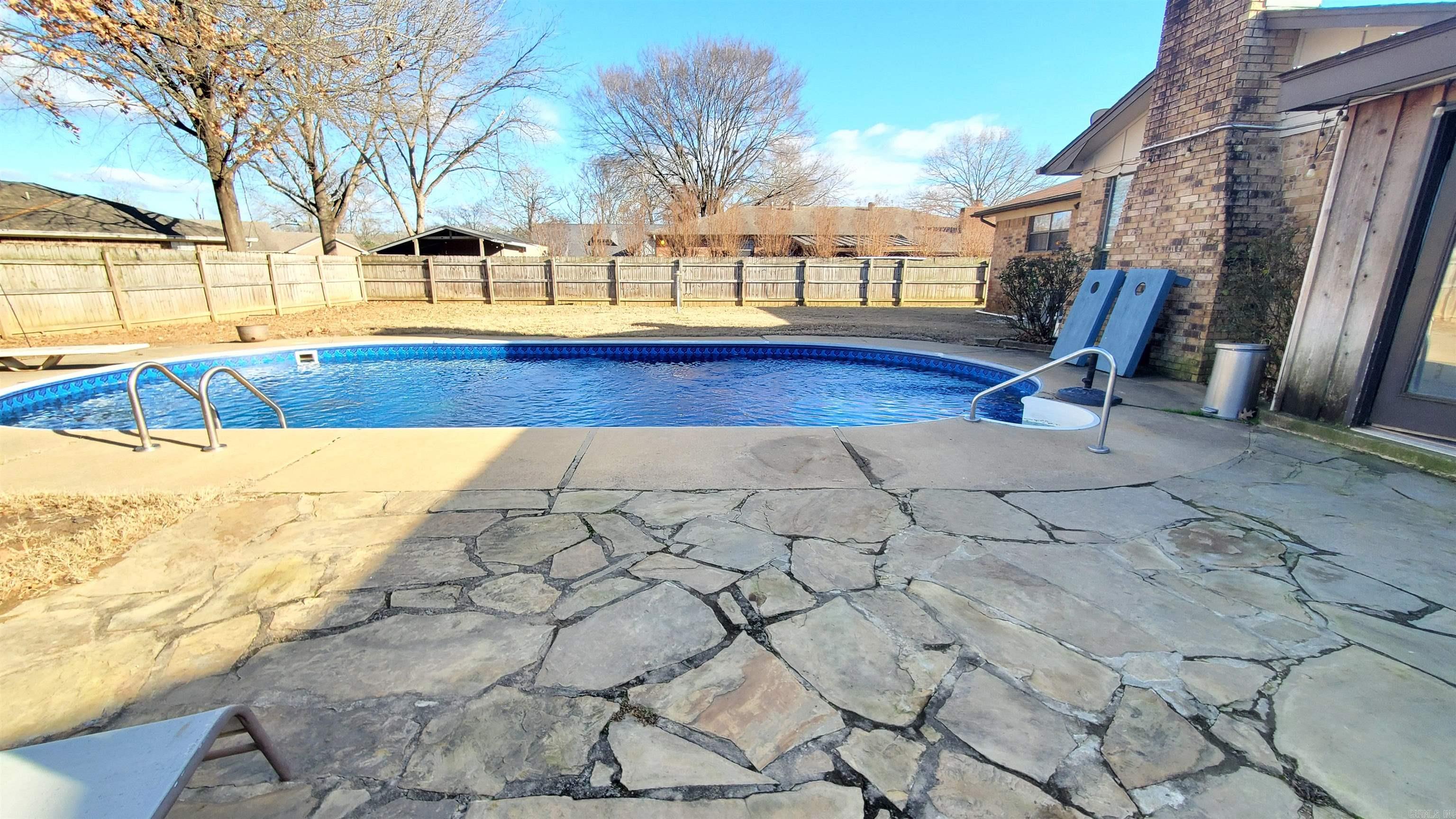 FOXWOOD J - Residential