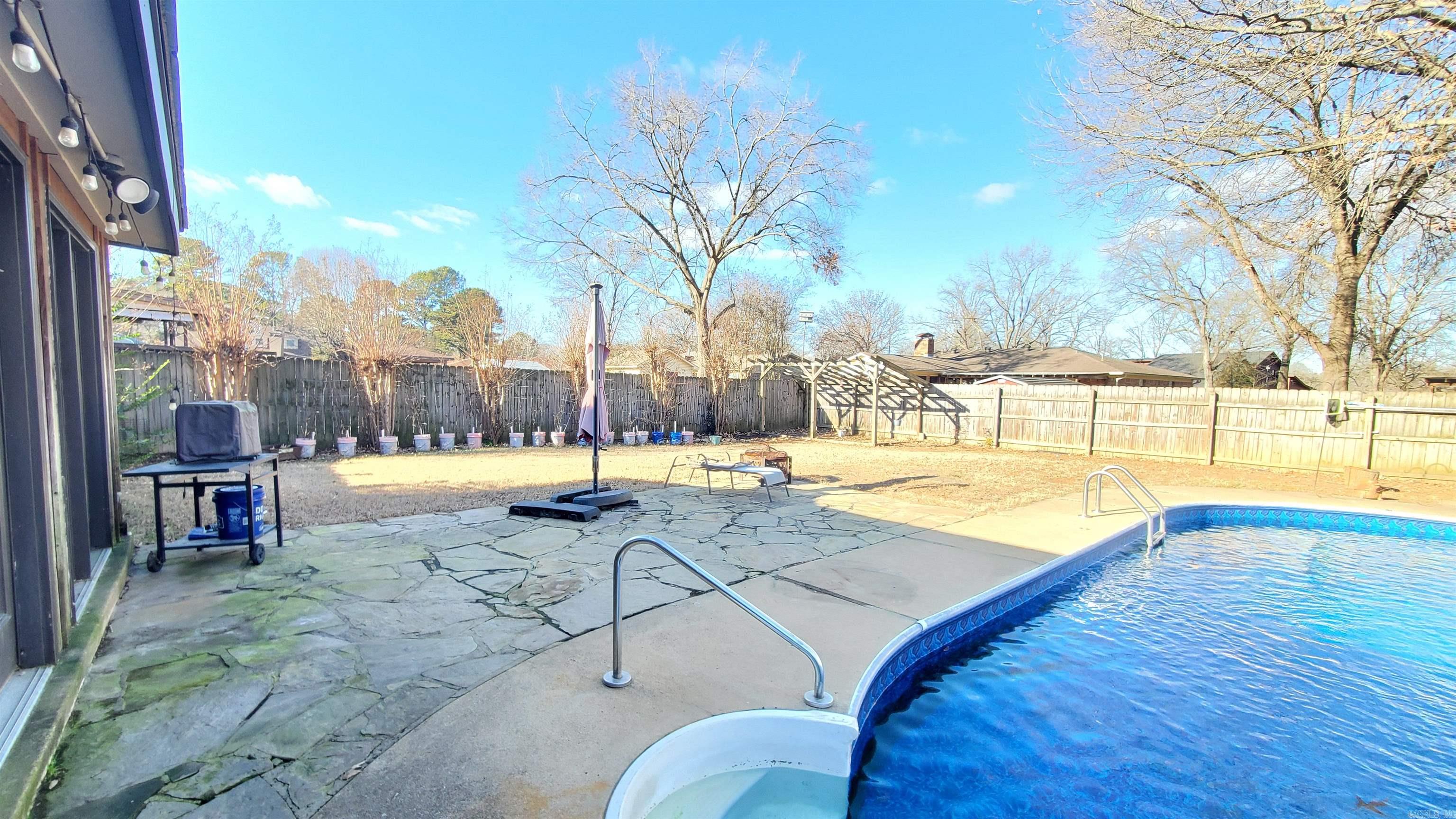 FOXWOOD J - Residential