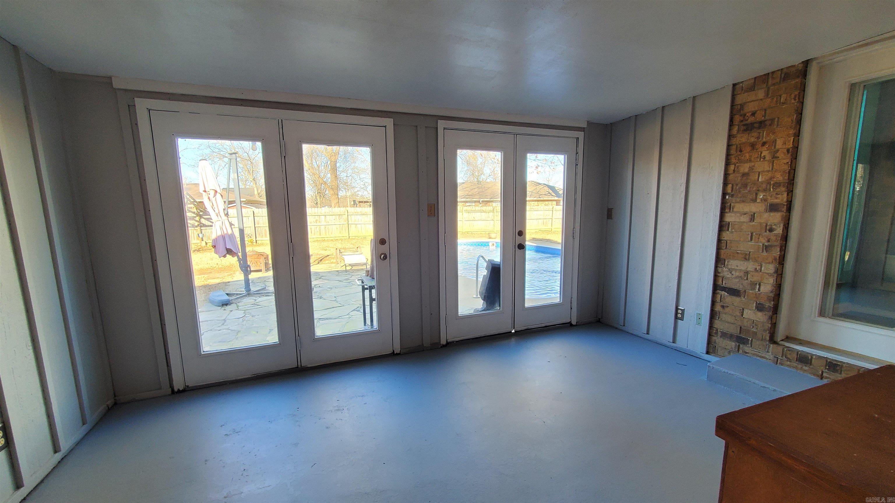 FOXWOOD J - Residential