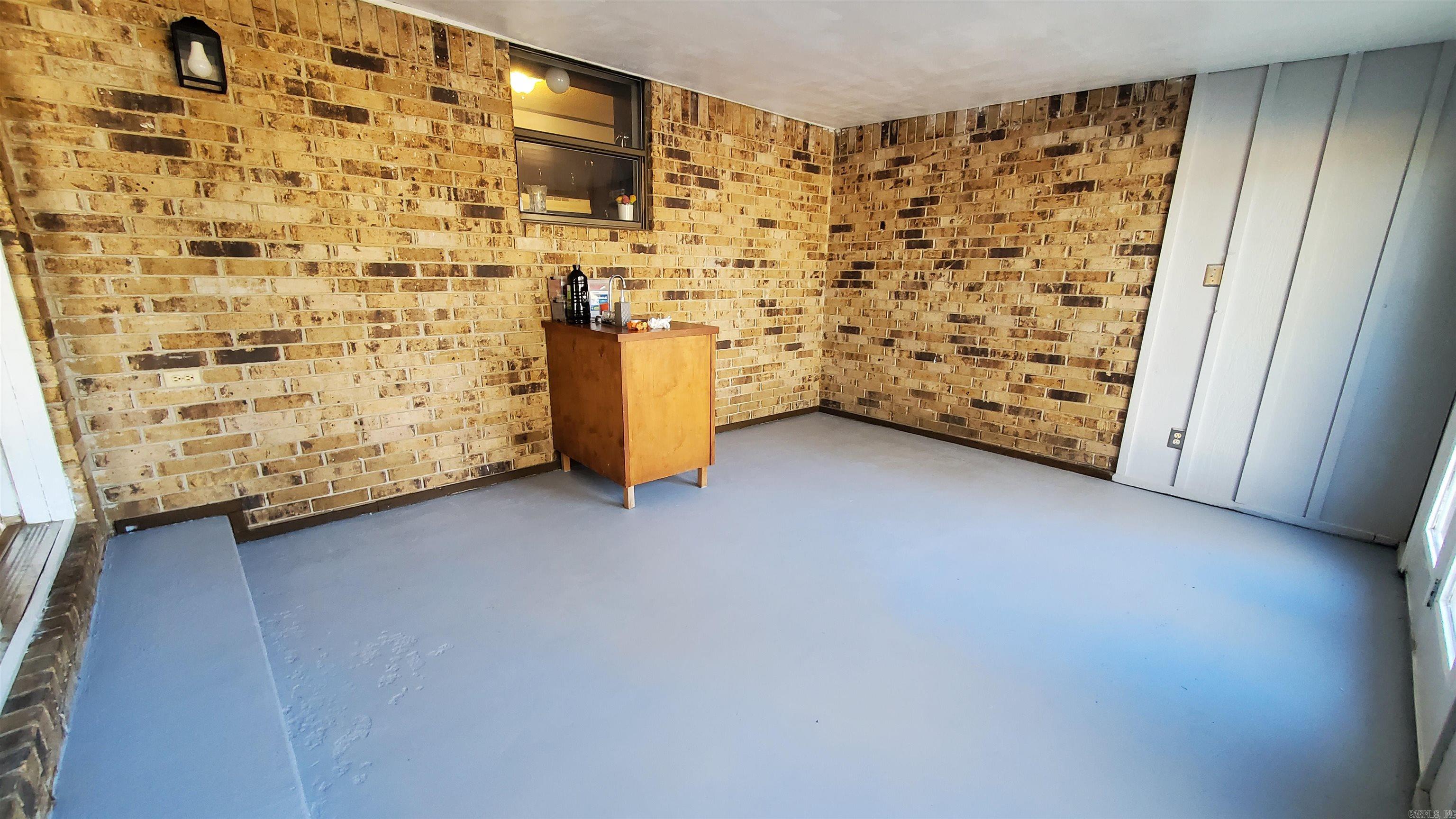 FOXWOOD J - Residential