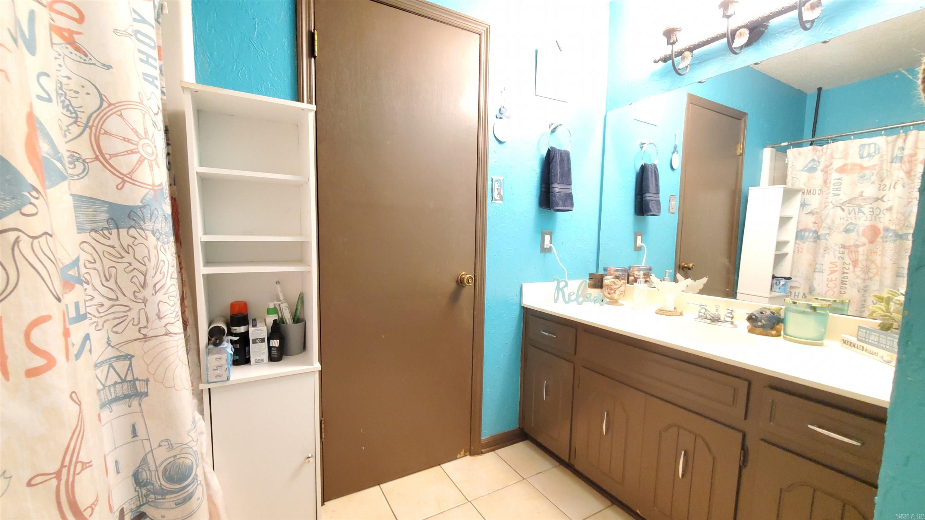 FOXWOOD J - Residential