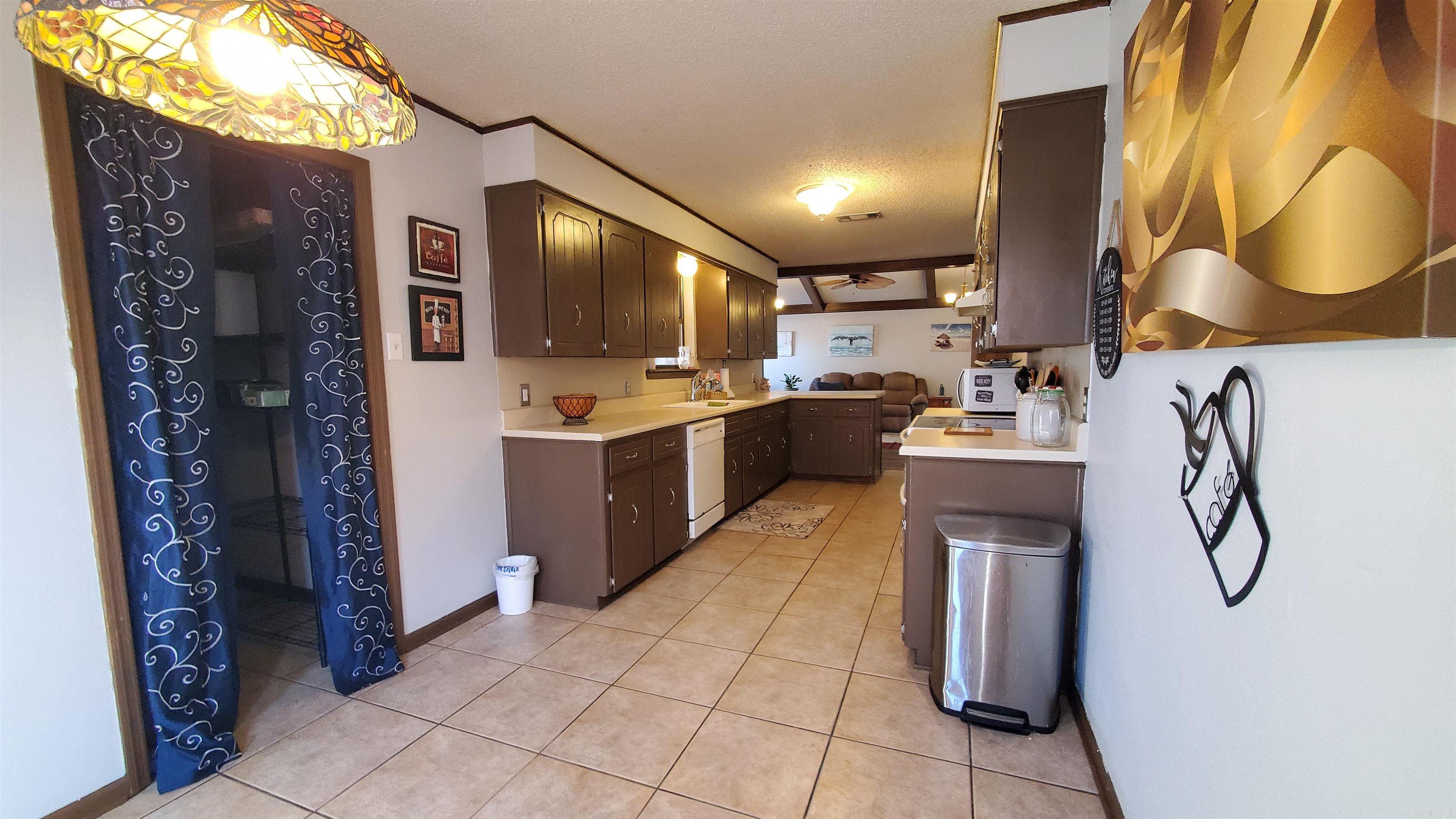 FOXWOOD J - Residential