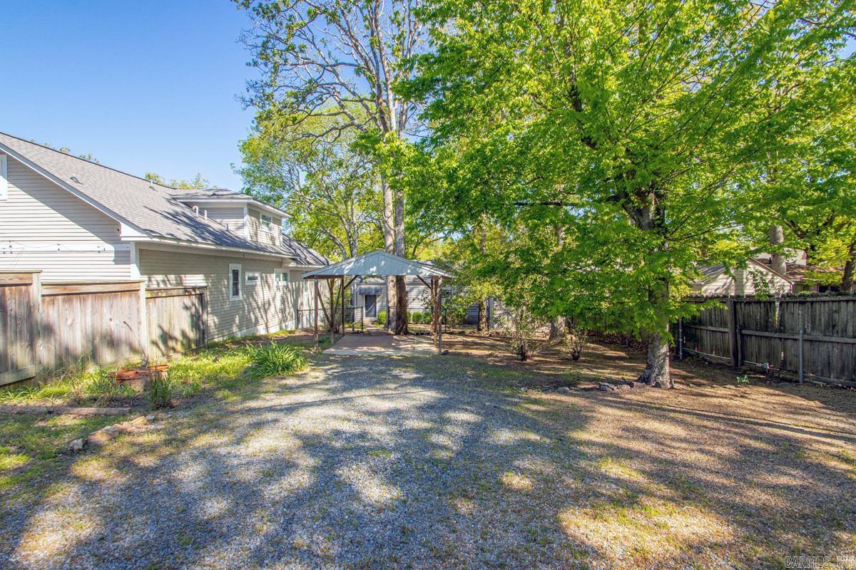 HILLCREST - Residential