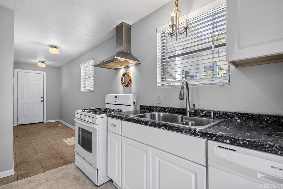 HILLCREST - Residential