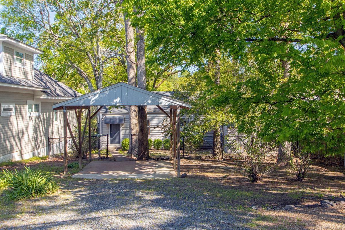 HILLCREST - Residential