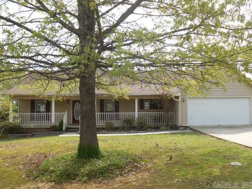 This property is now under auction terms. This property is subject to a 5% buyer’s premium pursuant to the Auction Terms & Conditions (minimums may apply). This is a reserve auction and all offers are subject to seller approval. Please contact listing agent for details.  Go to Auction .com   Home is in very good condition, 3BR/2BA, double garage, privacy fenced backyard.