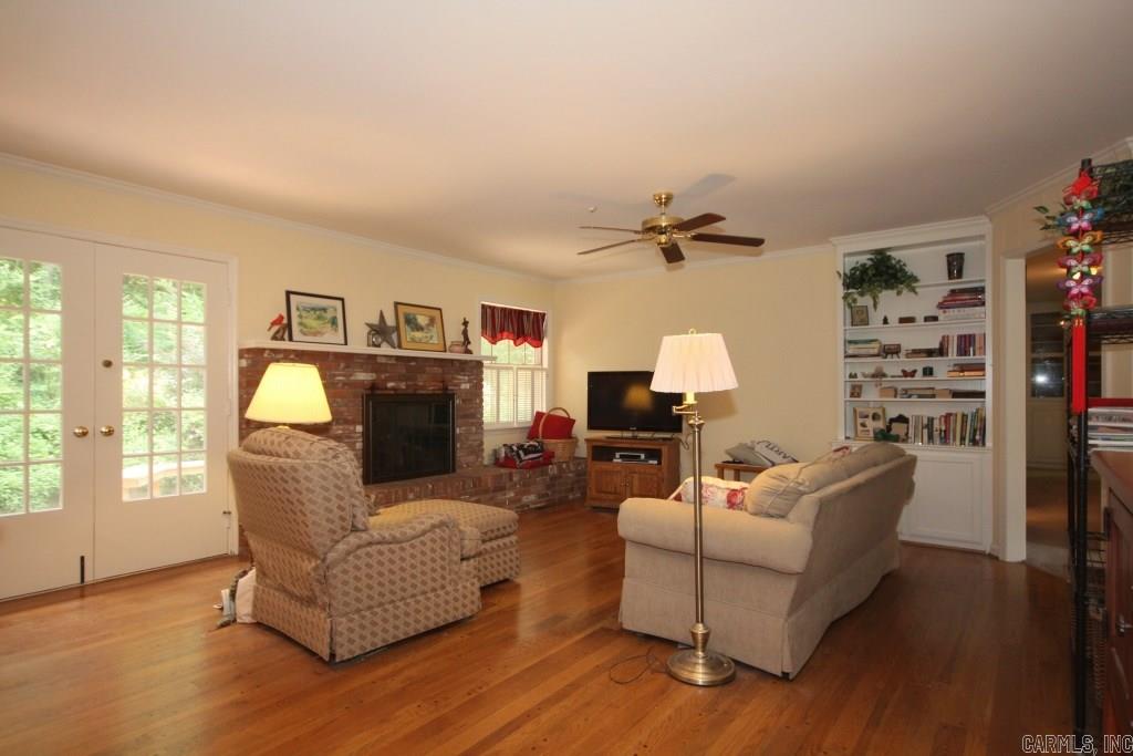 Leawood Heights - Residential