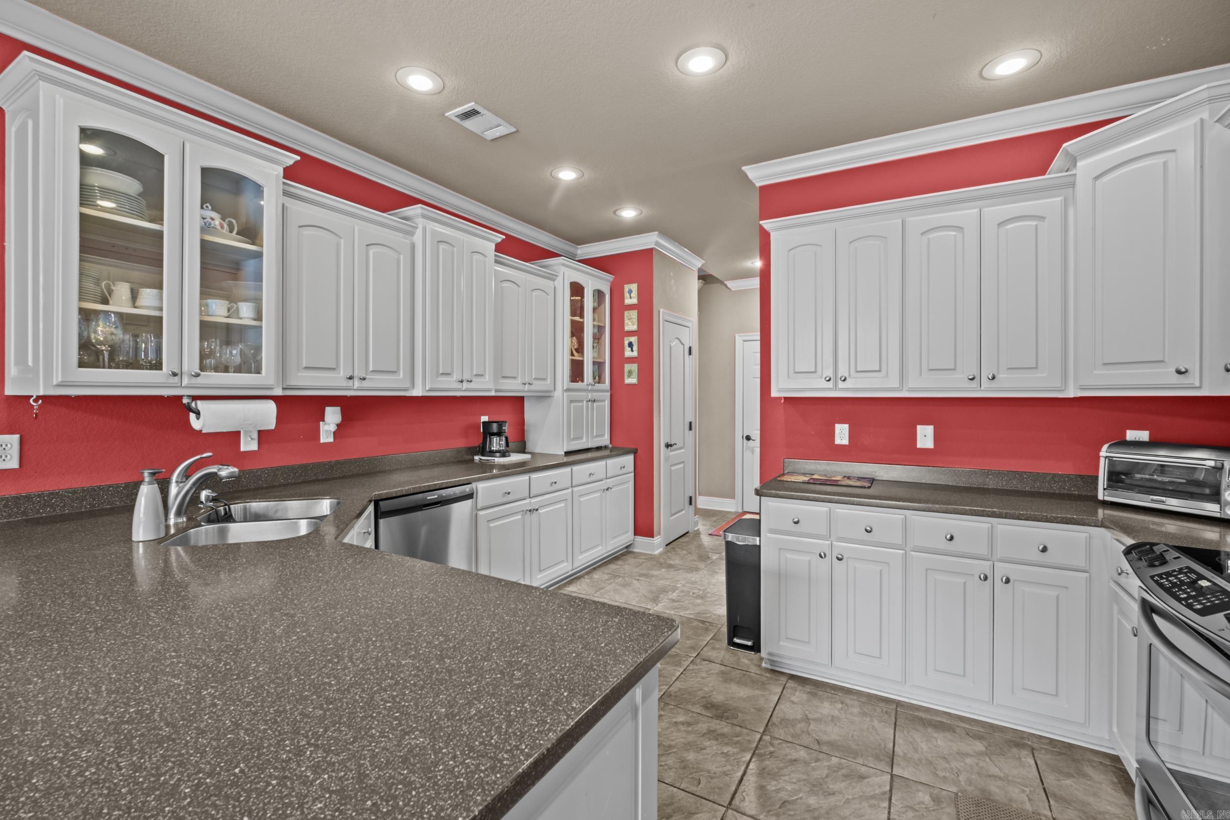 SHADOW CREEK - Residential