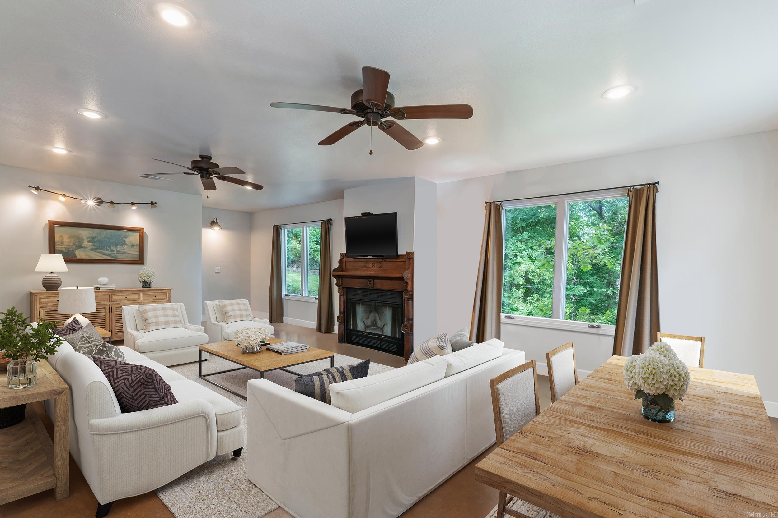 CENTER RIDGE - Residential