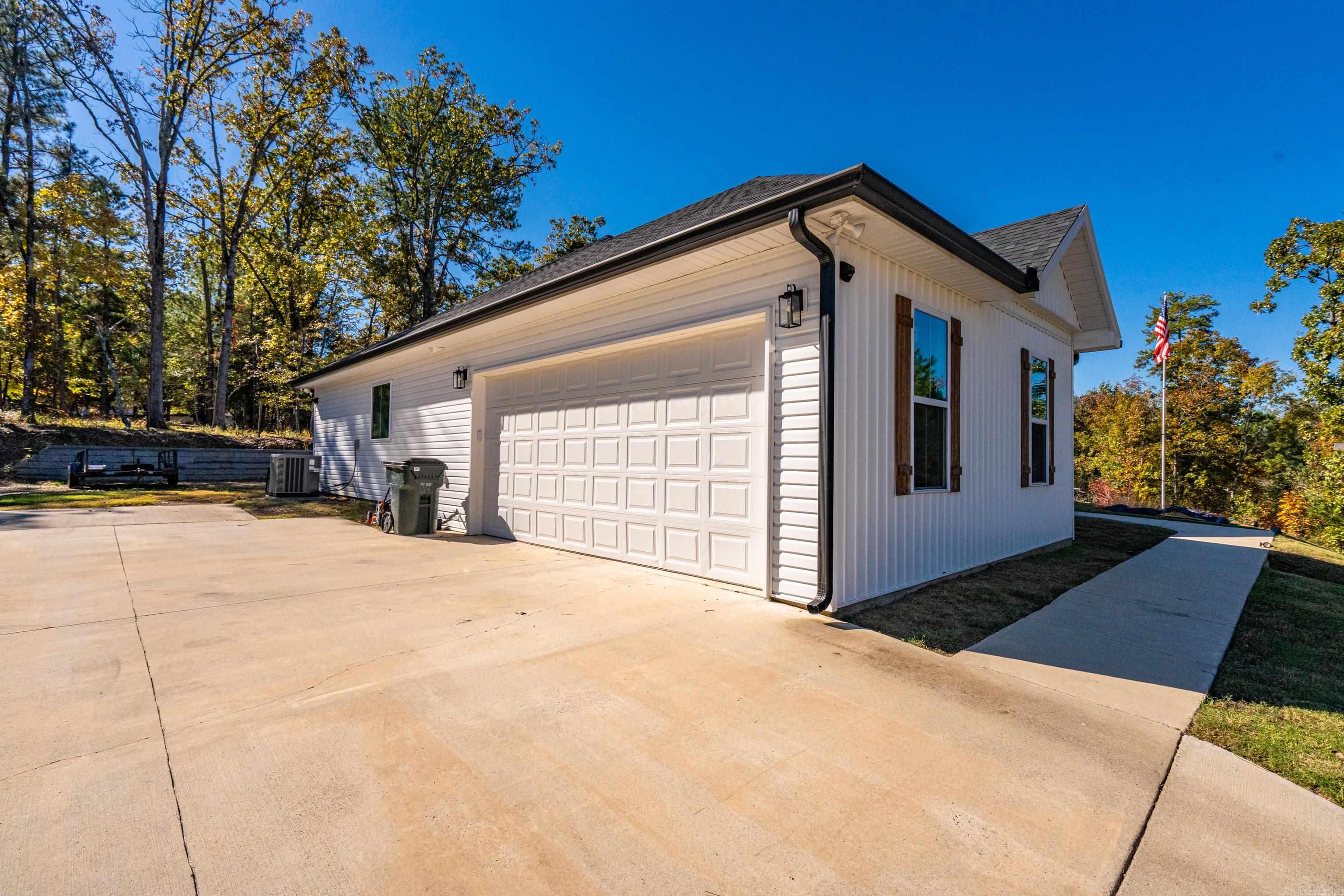 HIDDEN FOREST - Residential