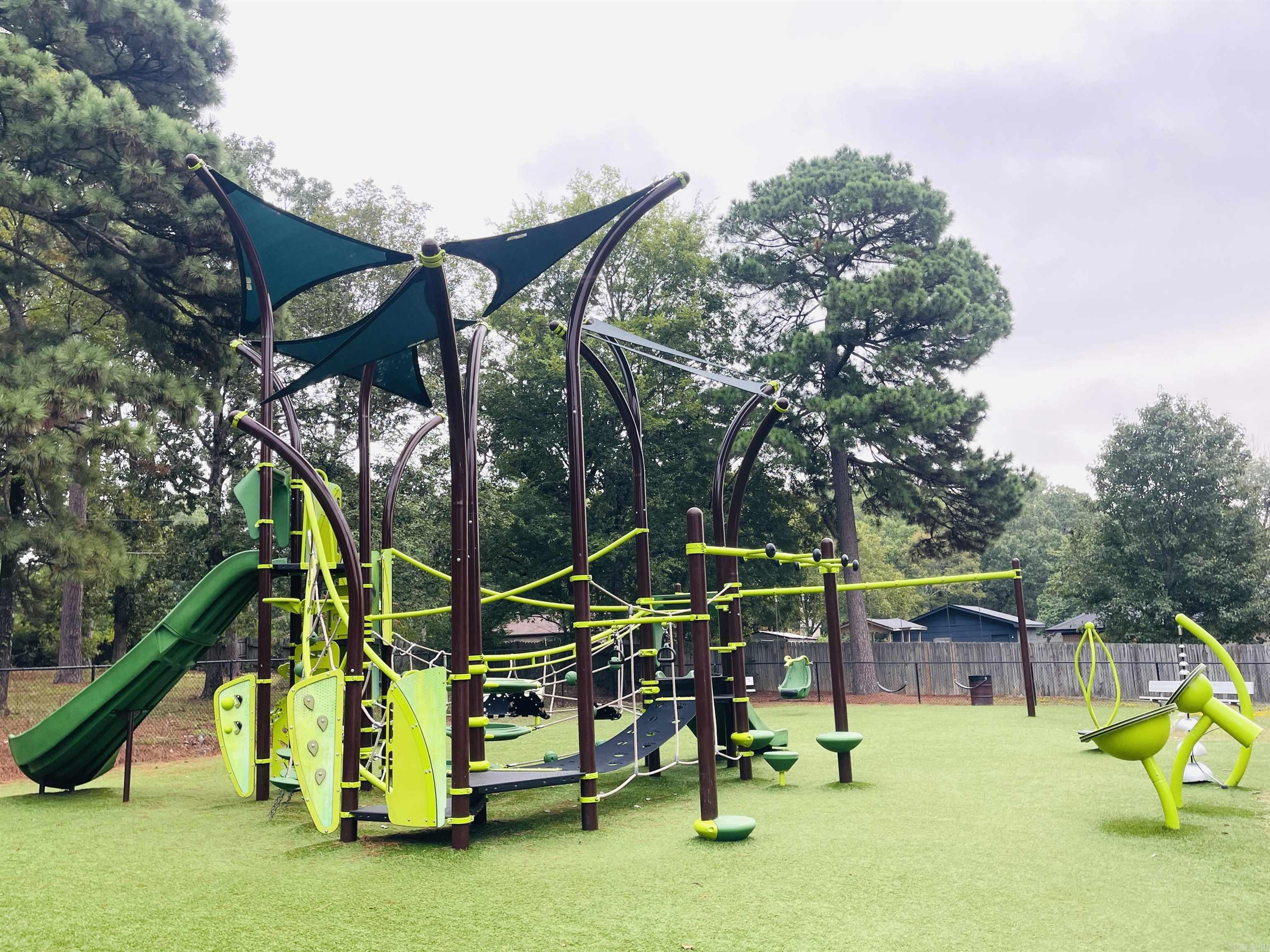 SPRINGHILL MANOR - Residential