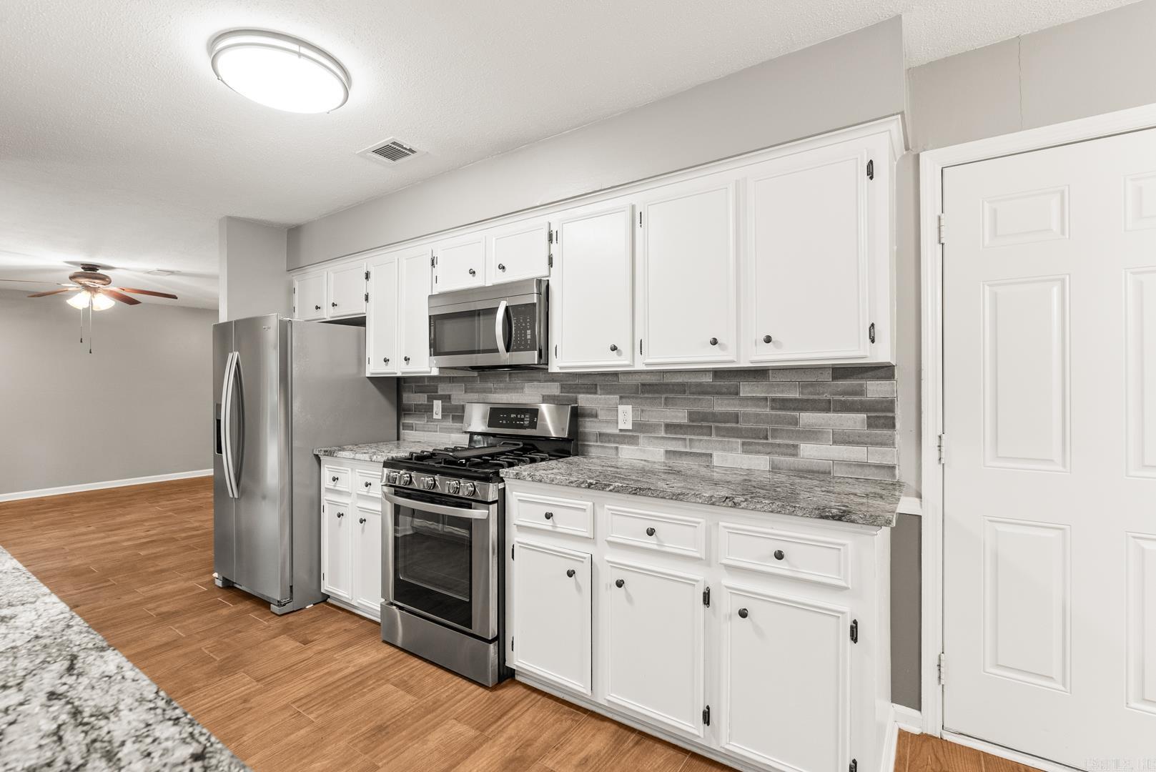 SPRINGHILL MANOR - Residential