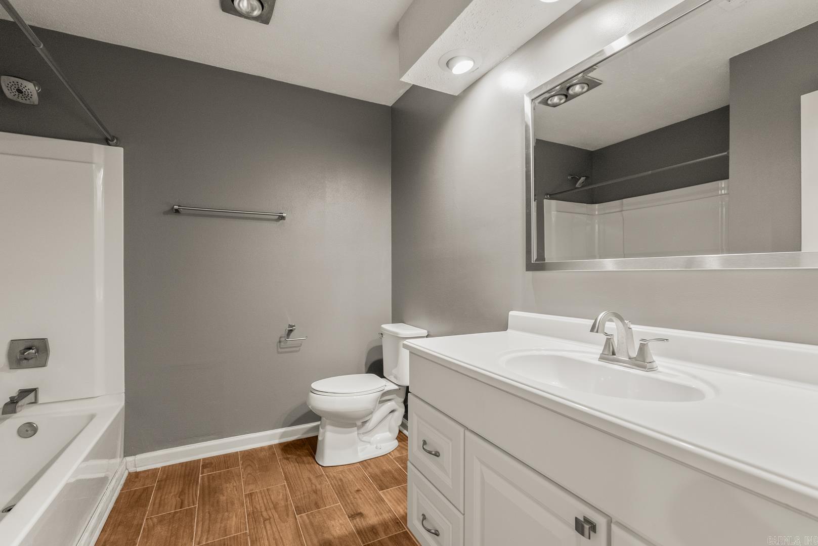 SPRINGHILL MANOR - Residential