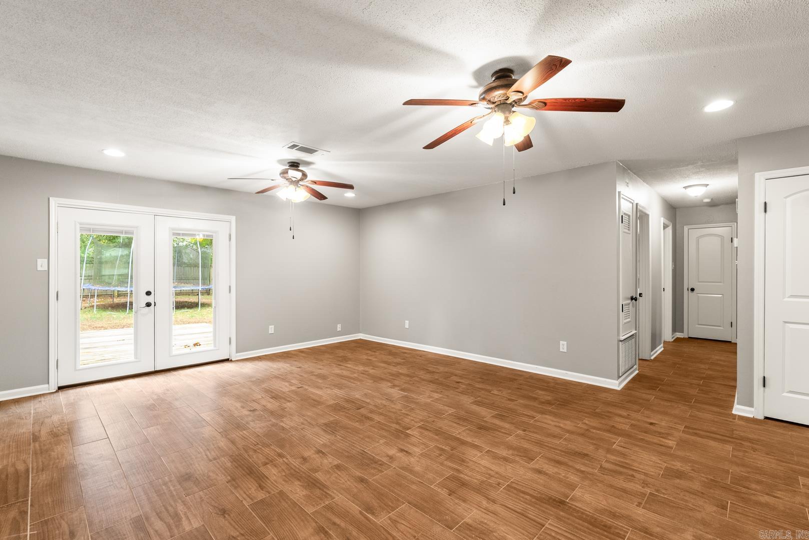 SPRINGHILL MANOR - Residential