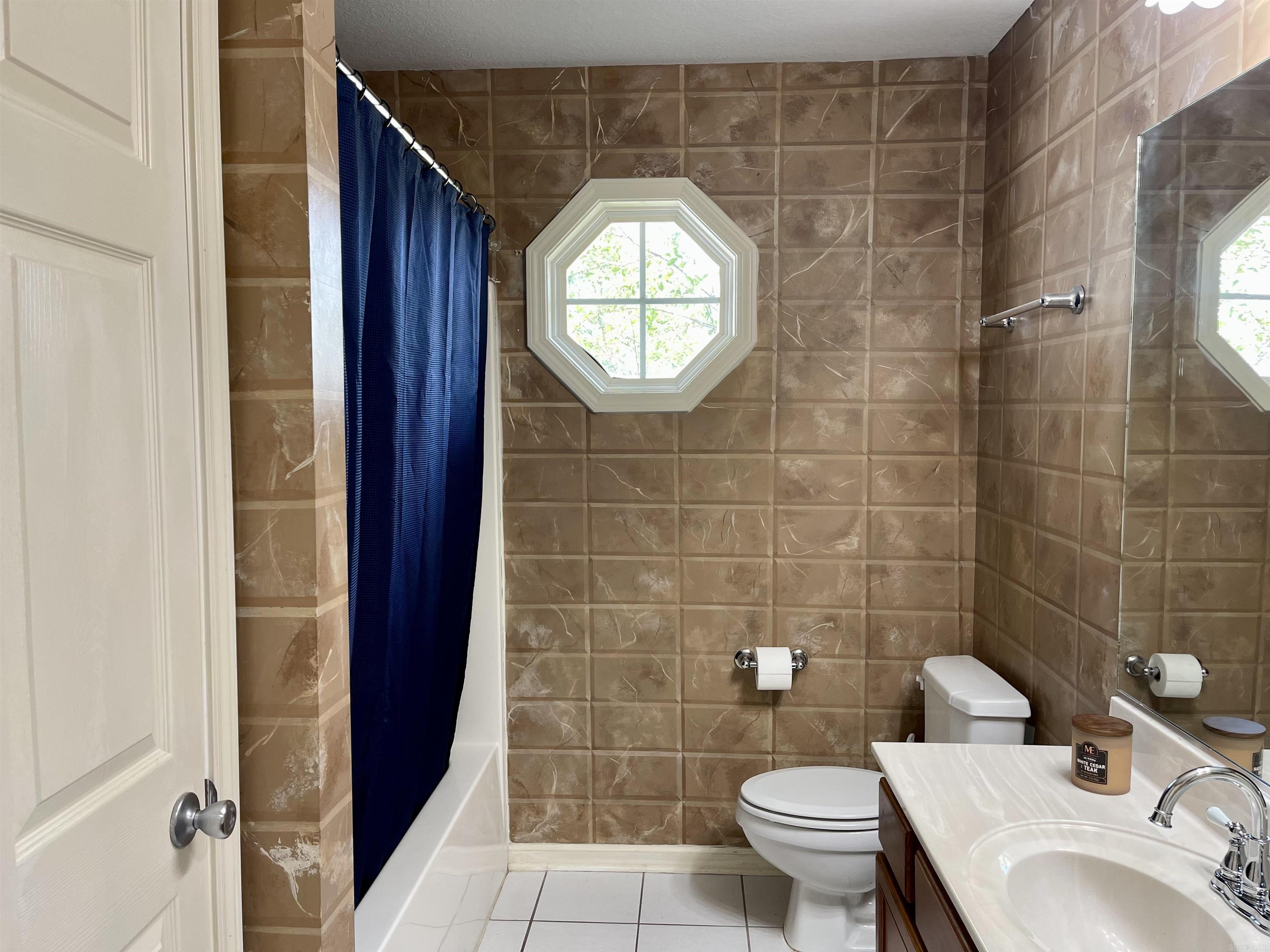 BOSTON PROPER SUB - Residential