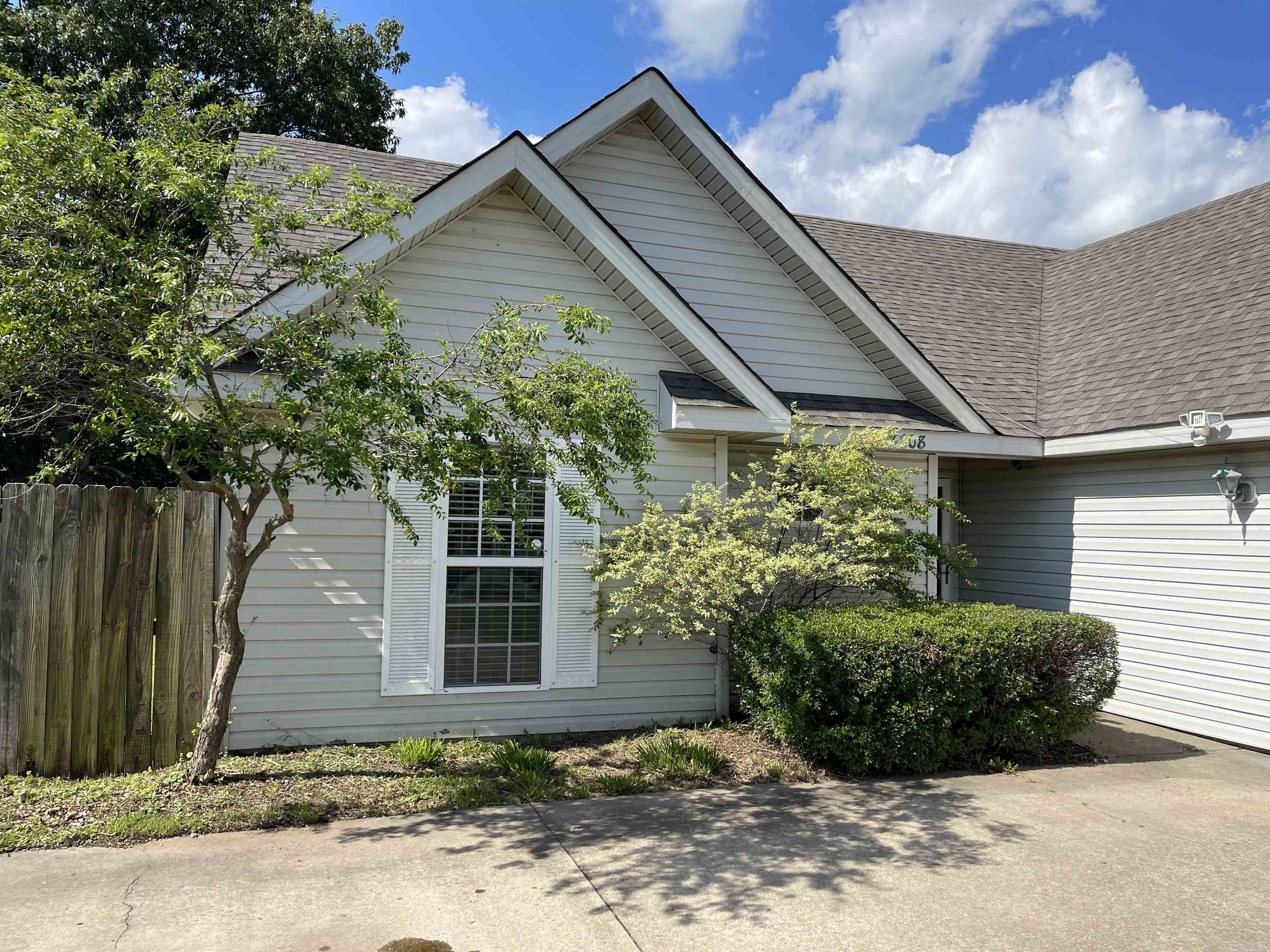 BOSTON PROPER SUB - Residential