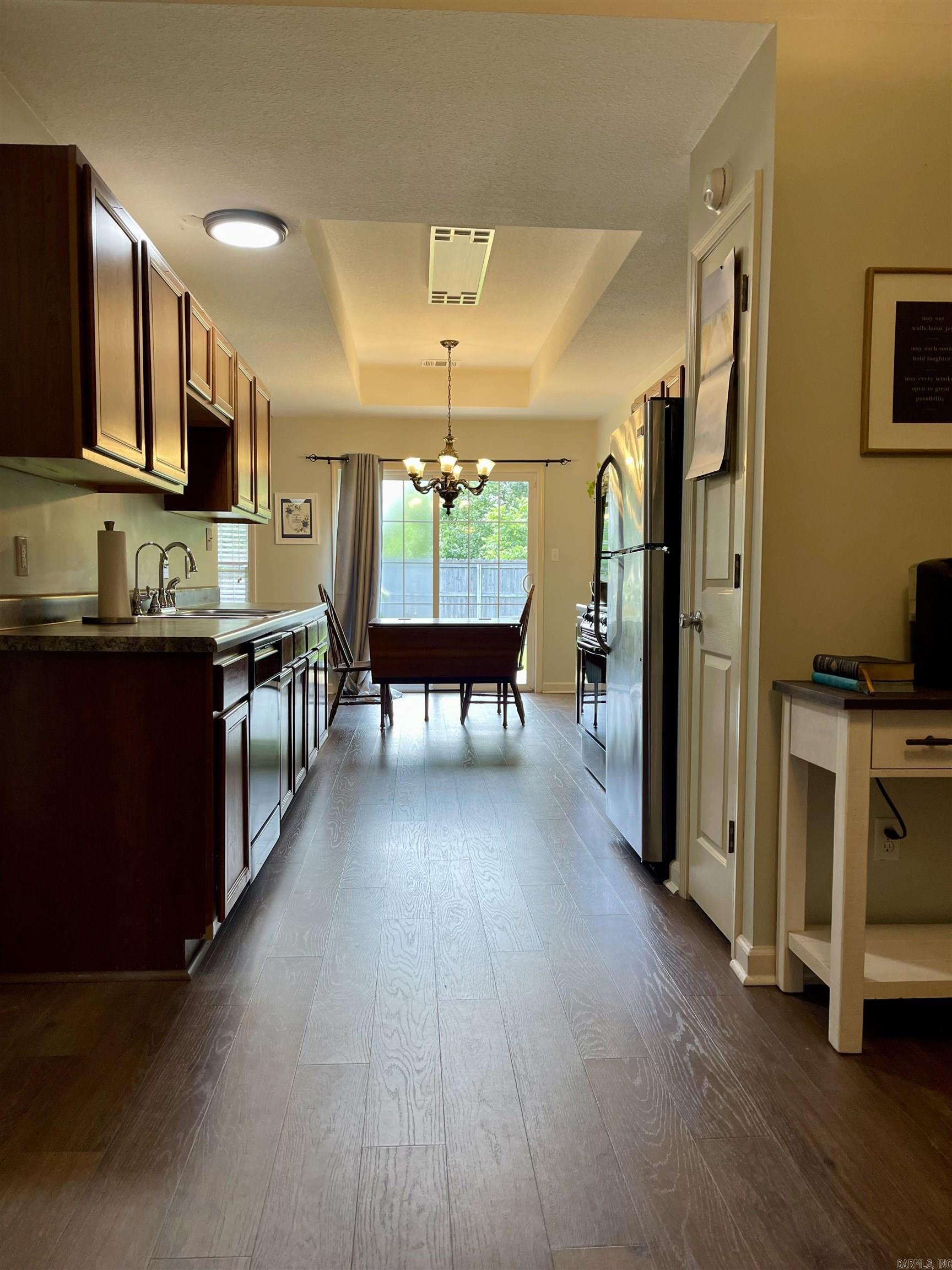 BOSTON PROPER SUB - Residential