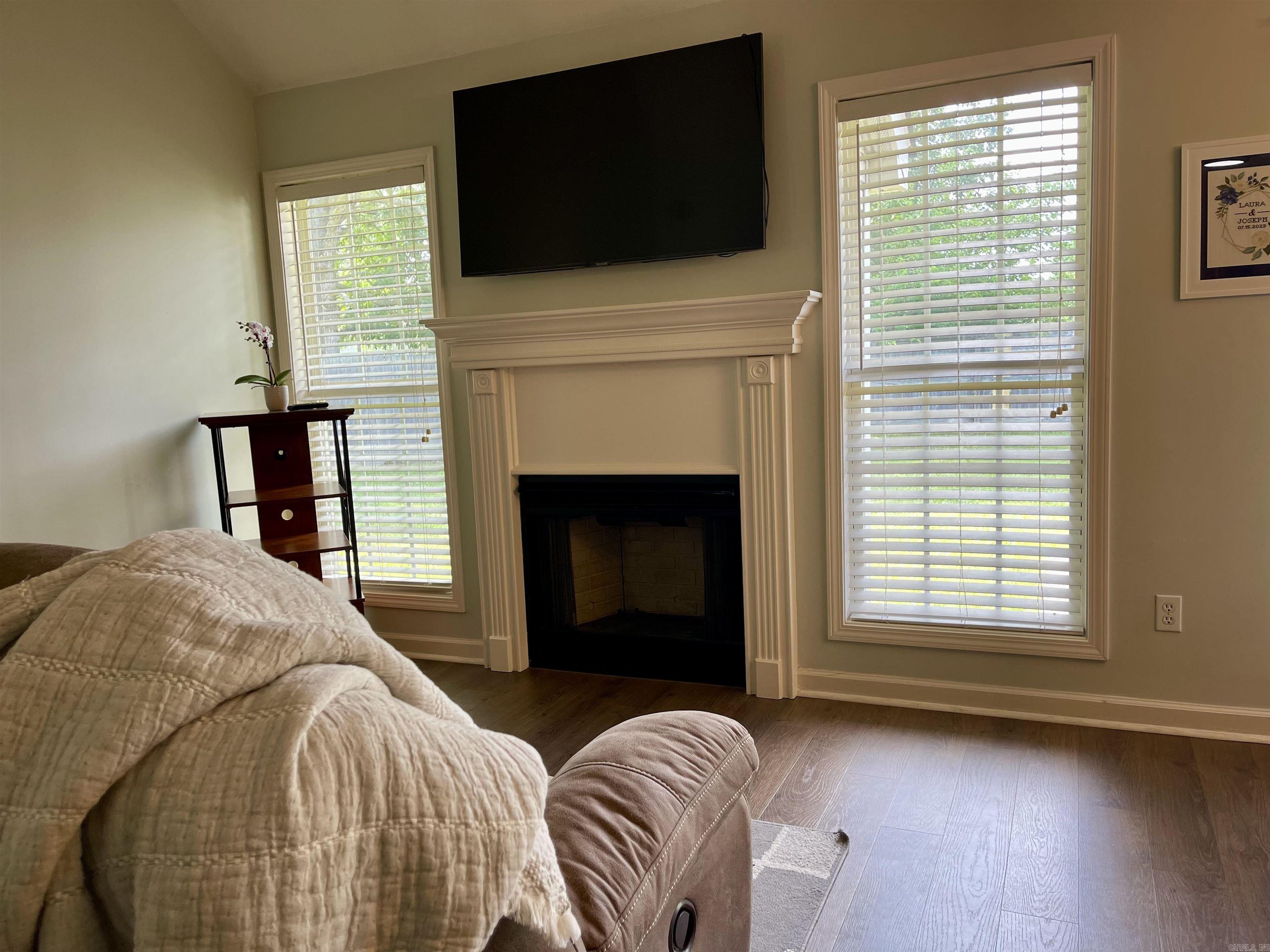 BOSTON PROPER SUB - Residential