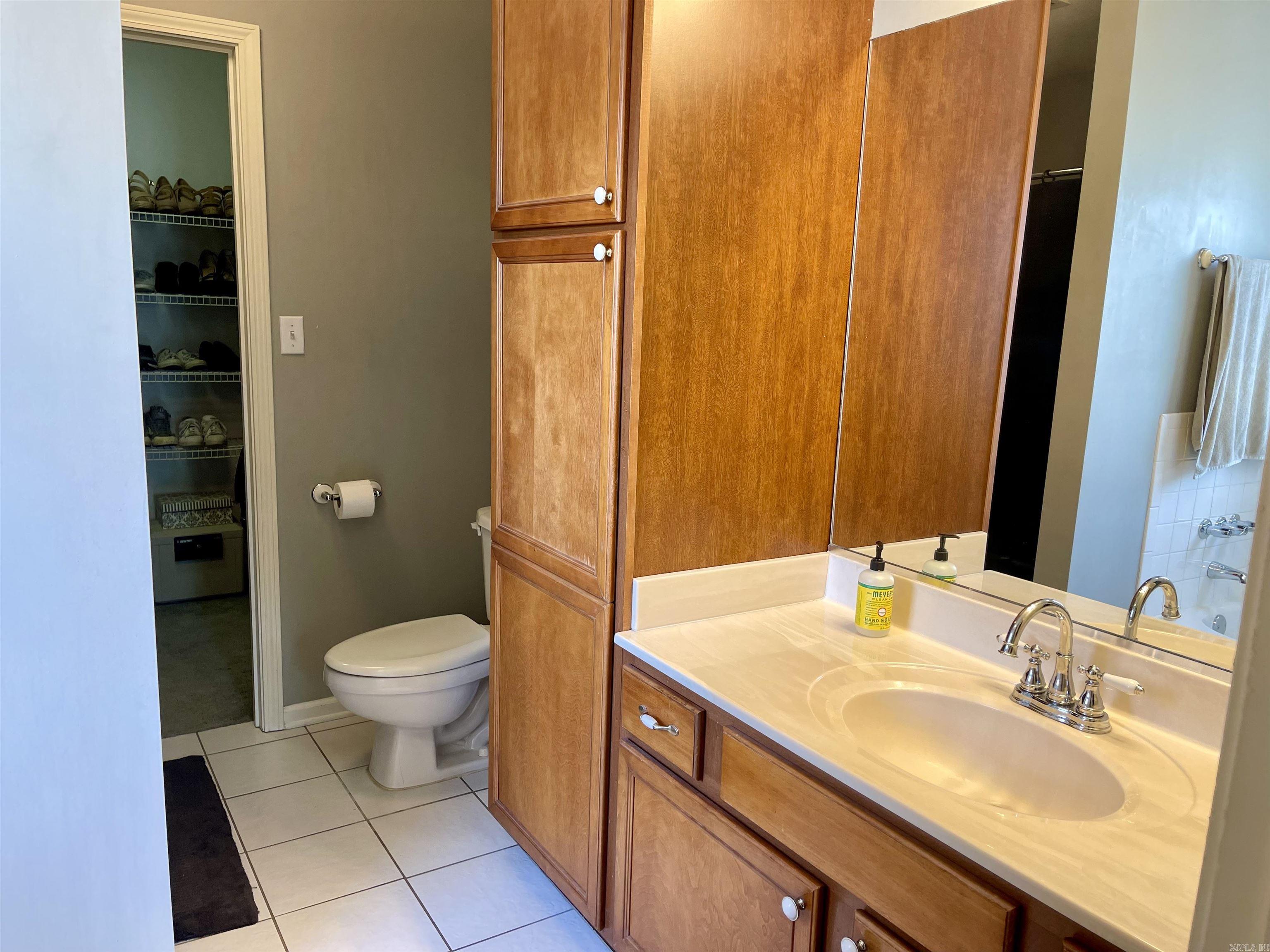 BOSTON PROPER SUB - Residential