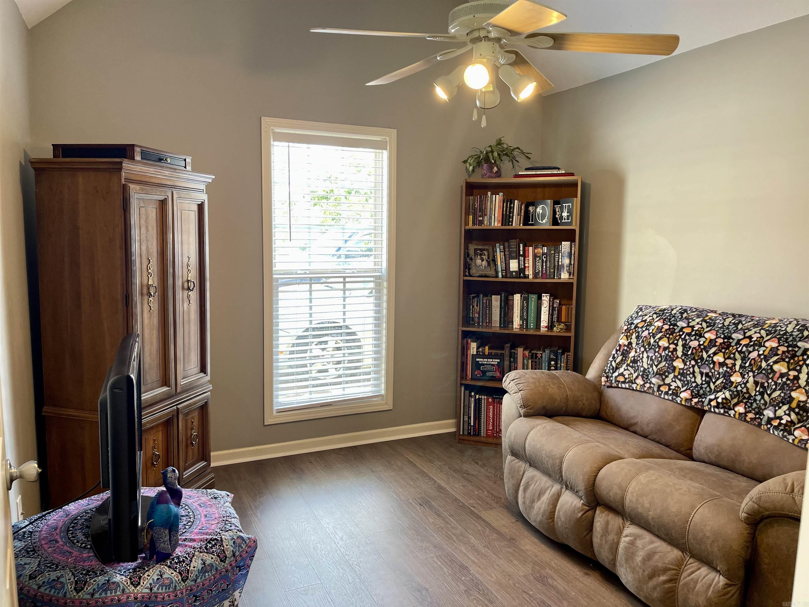 BOSTON PROPER SUB - Residential