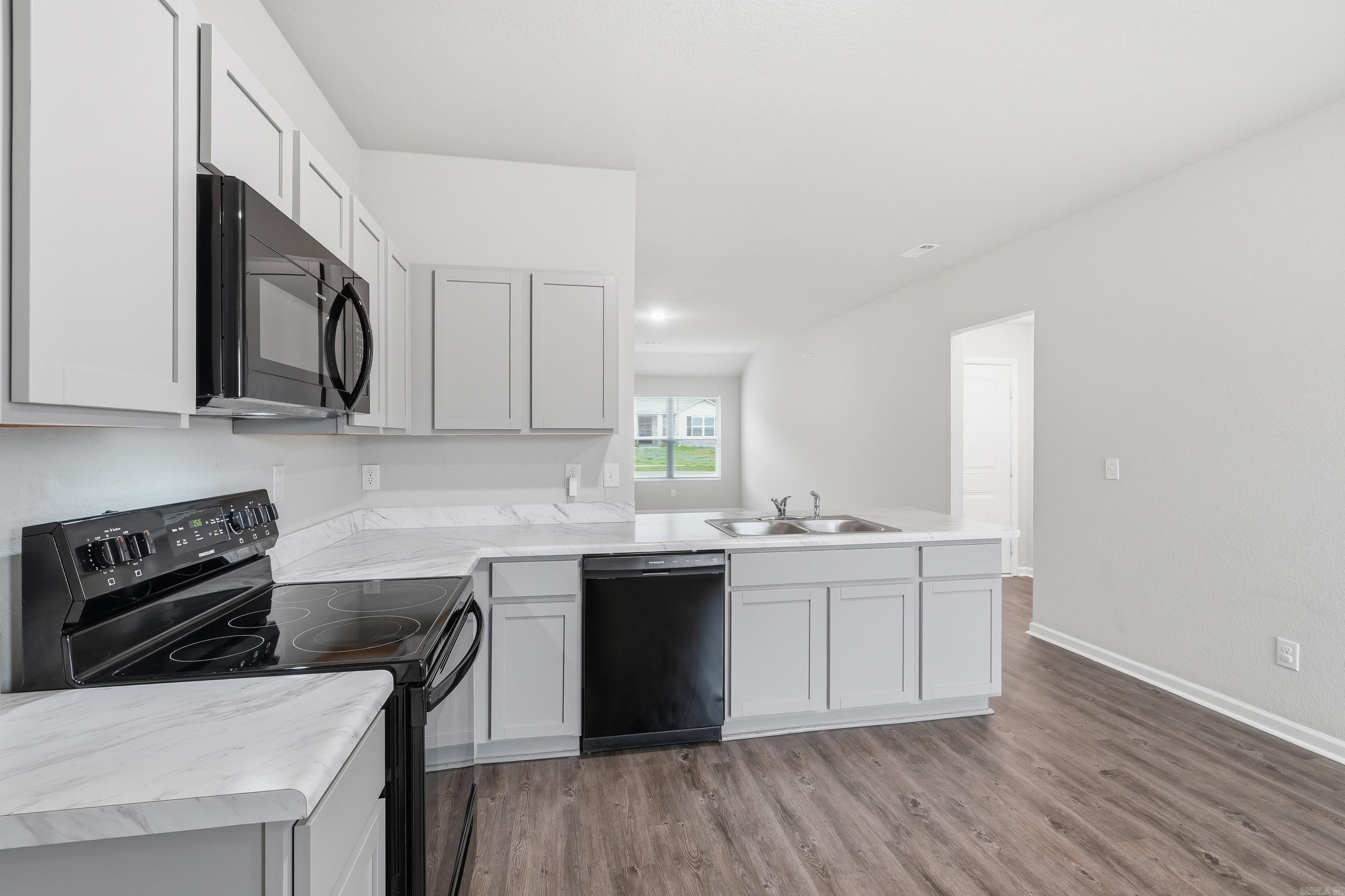 MUSEUM MEADOWS - Residential