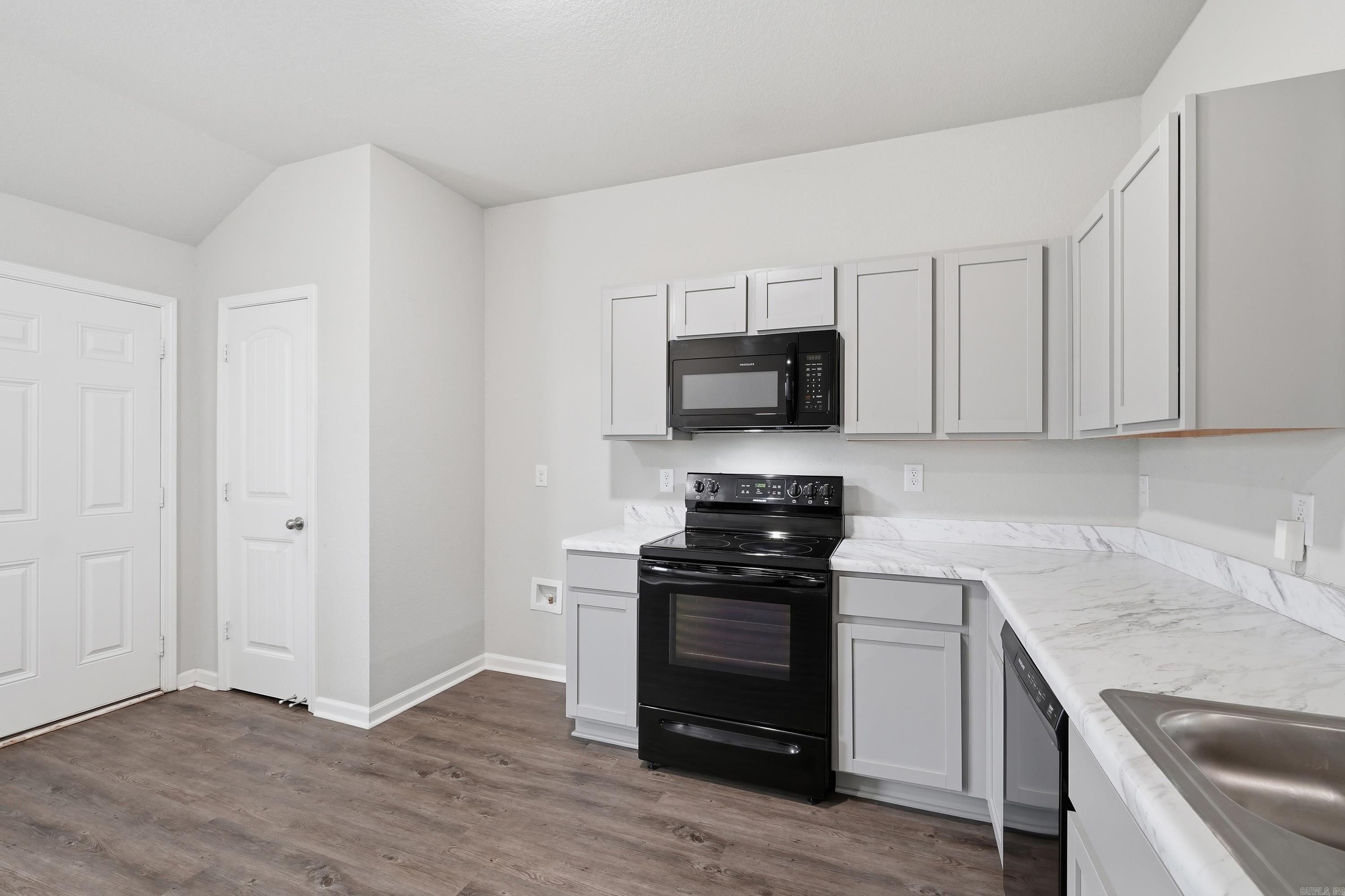 MUSEUM MEADOWS - Residential