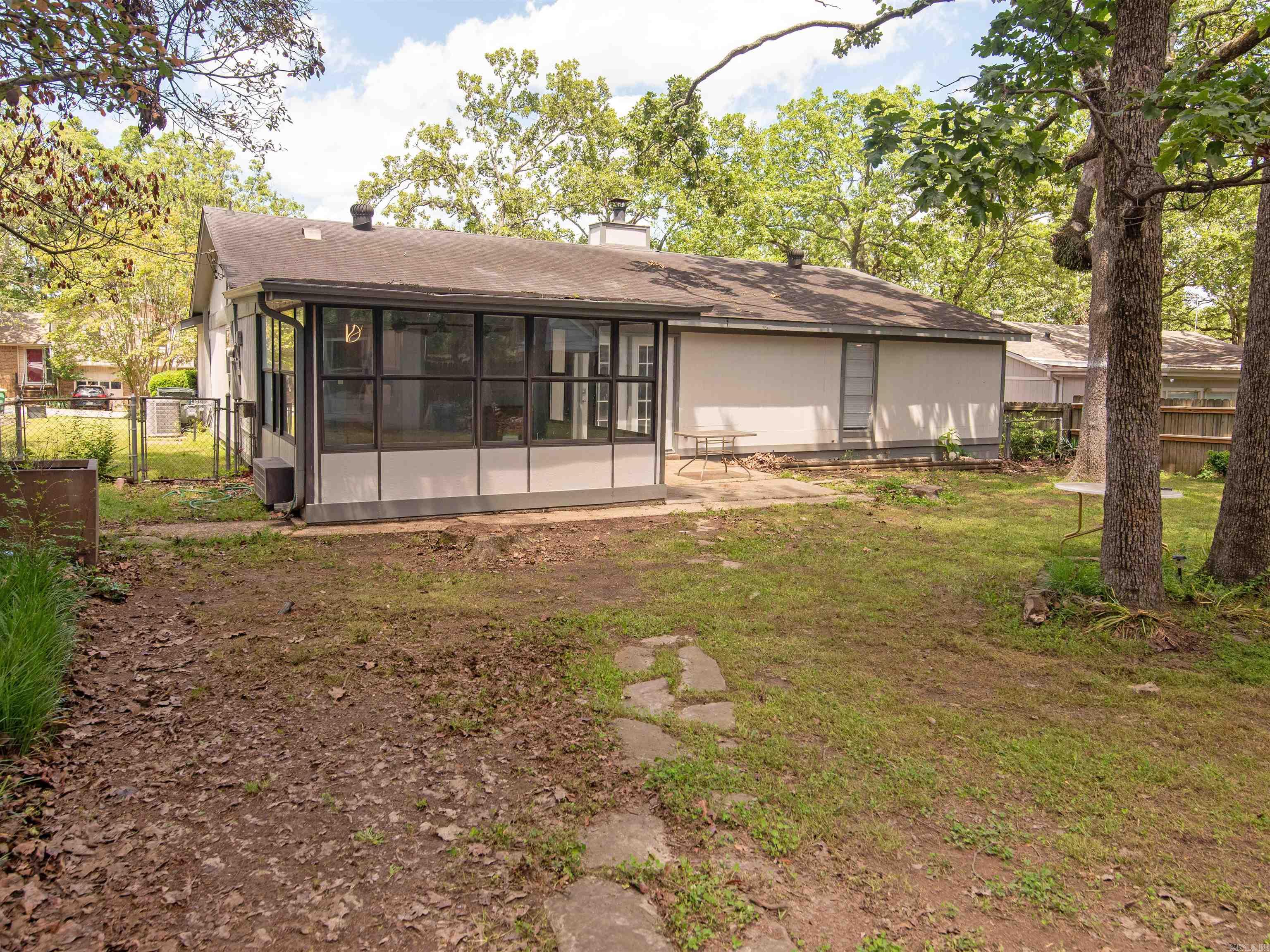 INDIAN HILLS - Residential