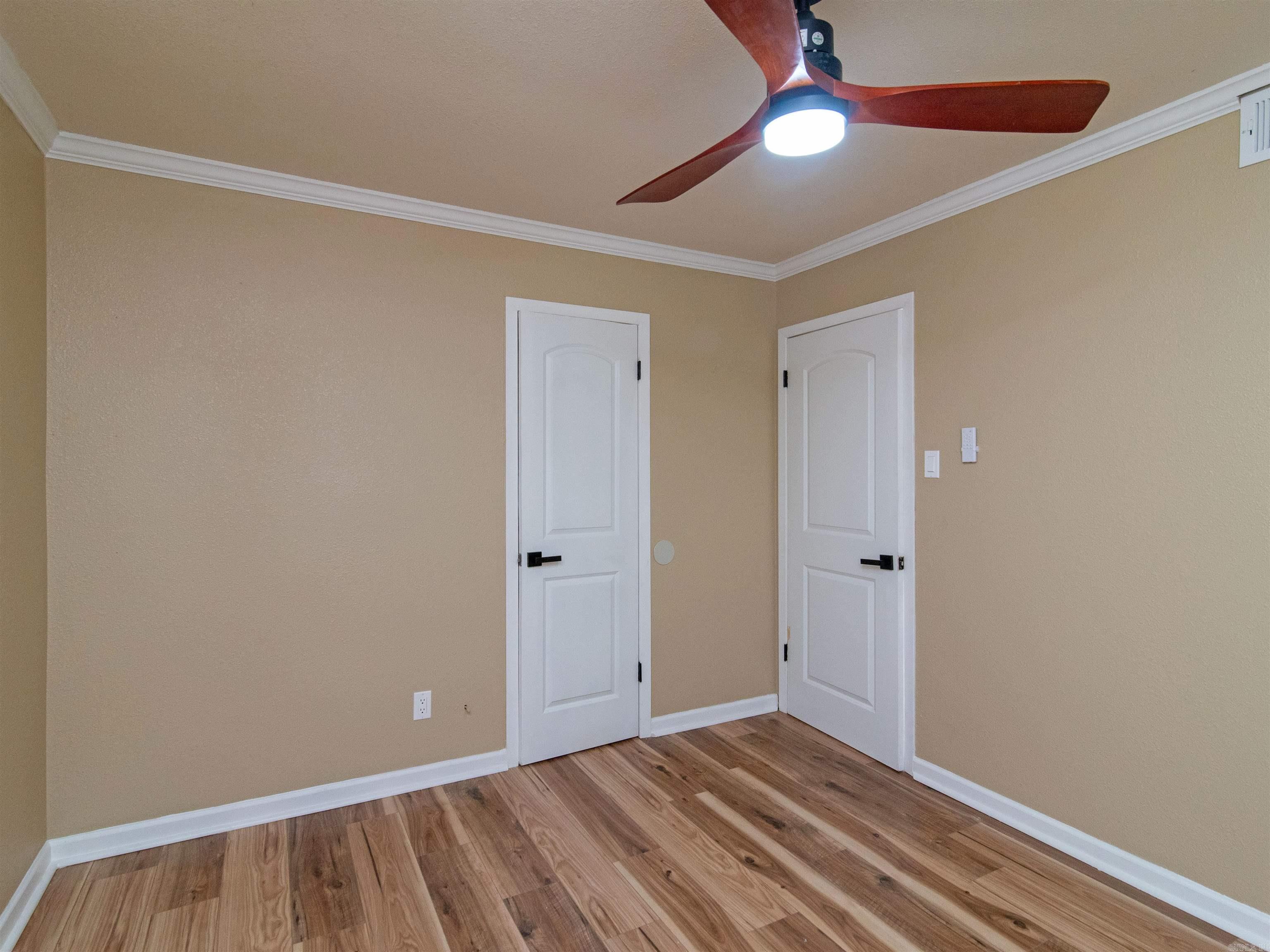 INDIAN HILLS - Residential