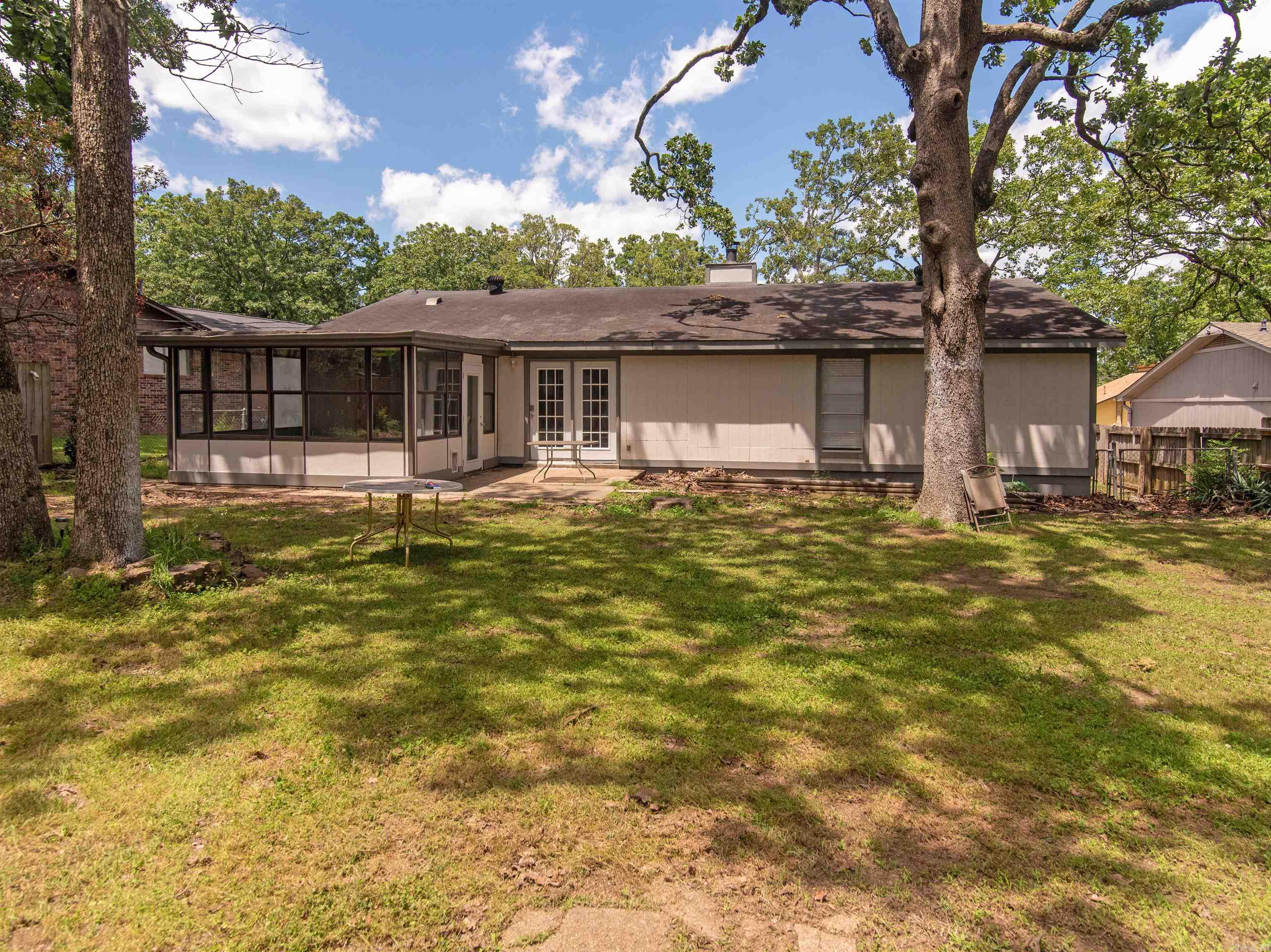 INDIAN HILLS - Residential