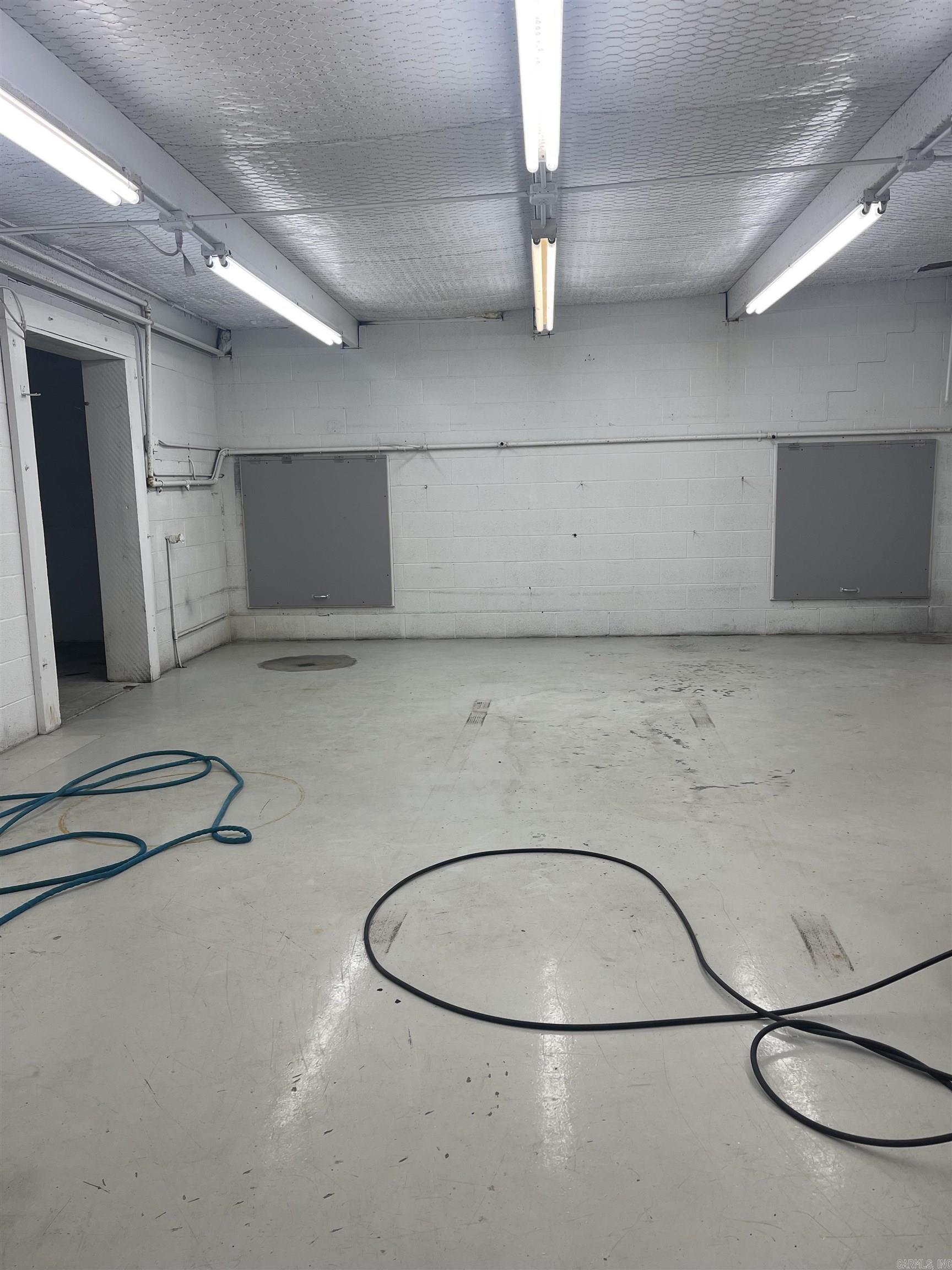 Metes & Bounds - Commercial Sale