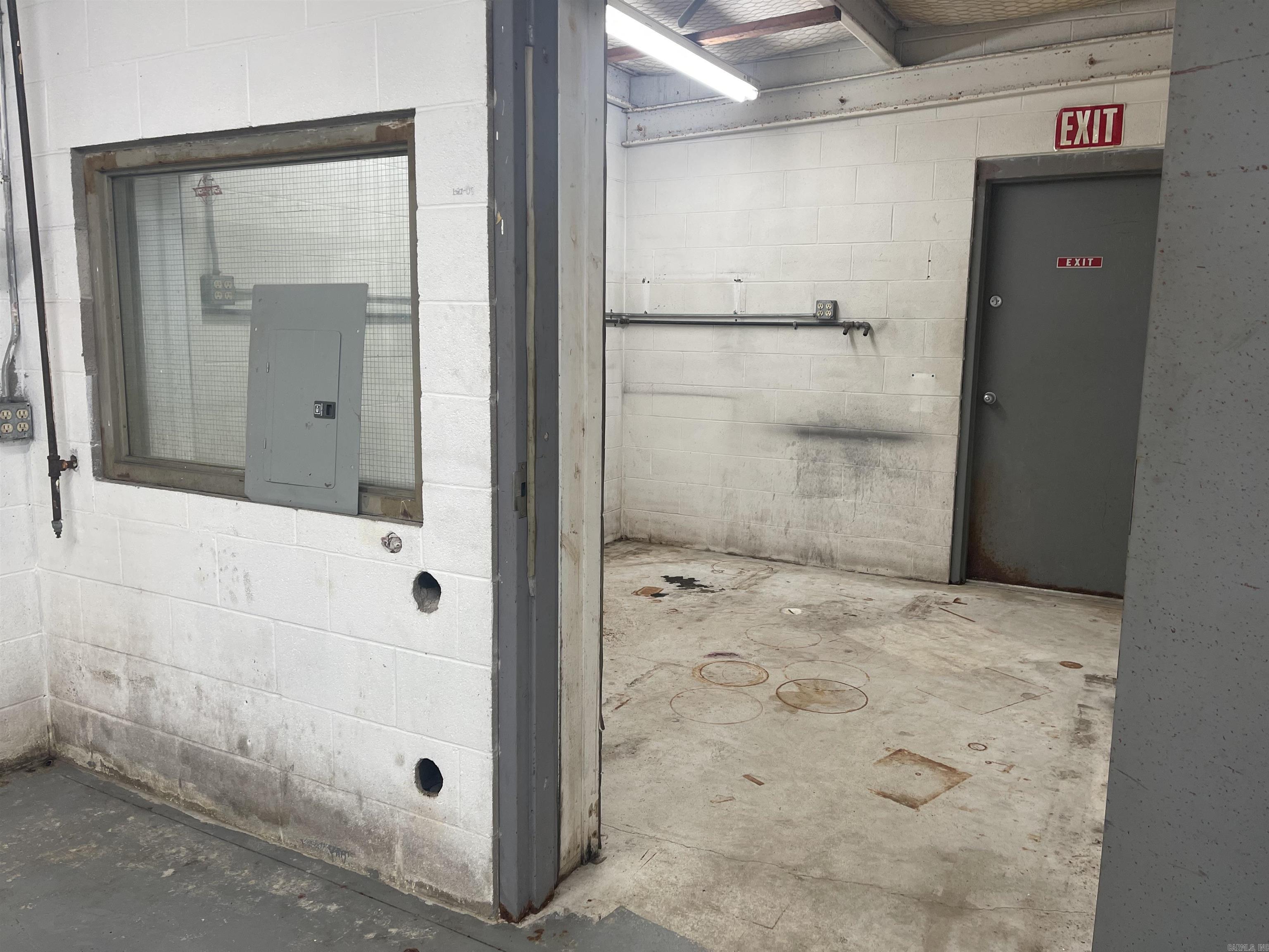 Metes & Bounds - Commercial Sale