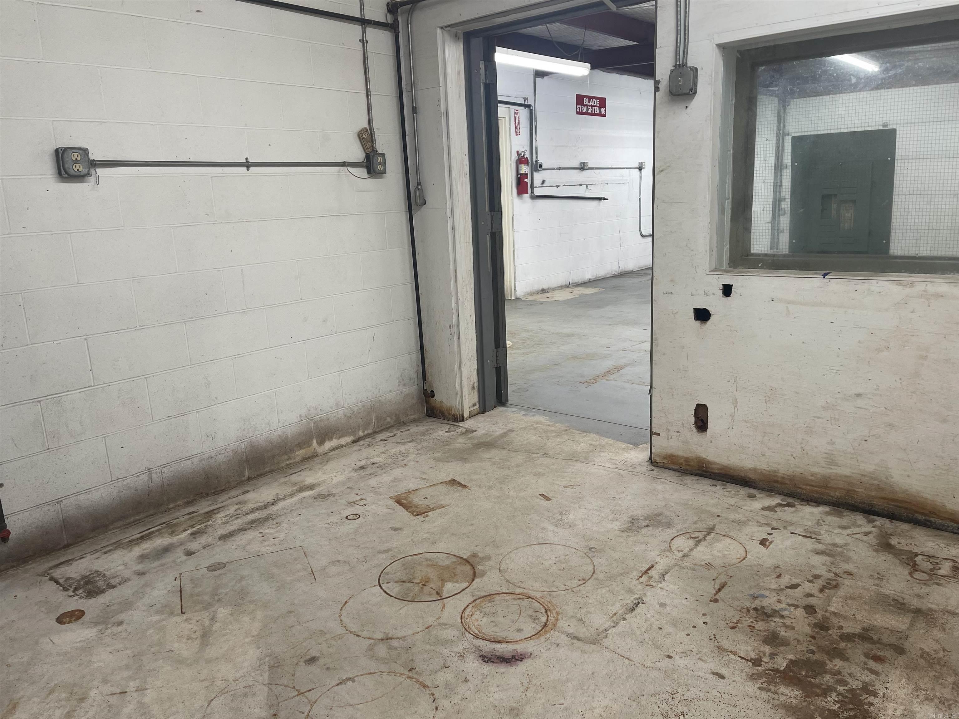 Metes & Bounds - Commercial Sale