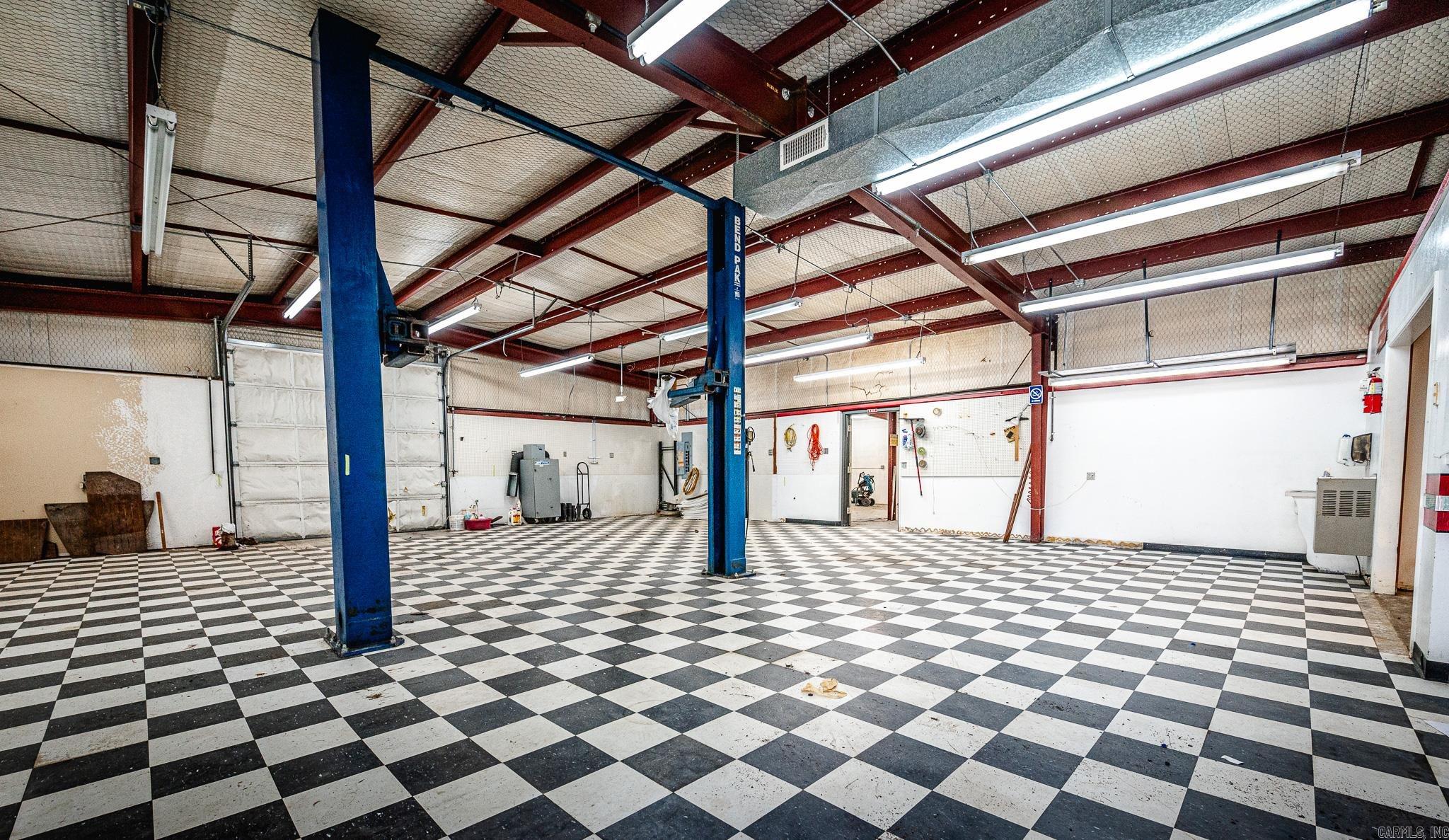 Metes & Bounds - Commercial Sale