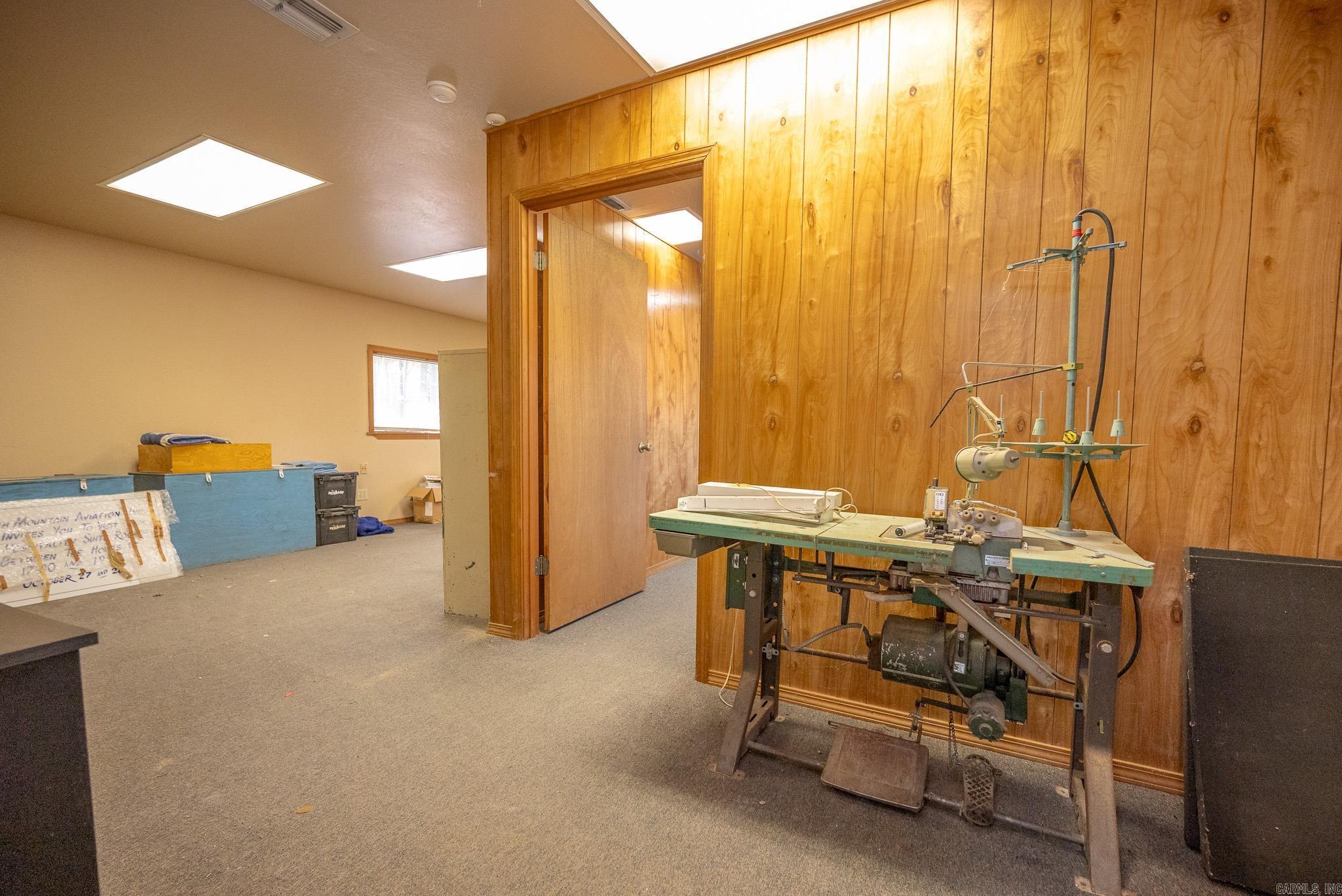 Metes & Bounds - Commercial Sale