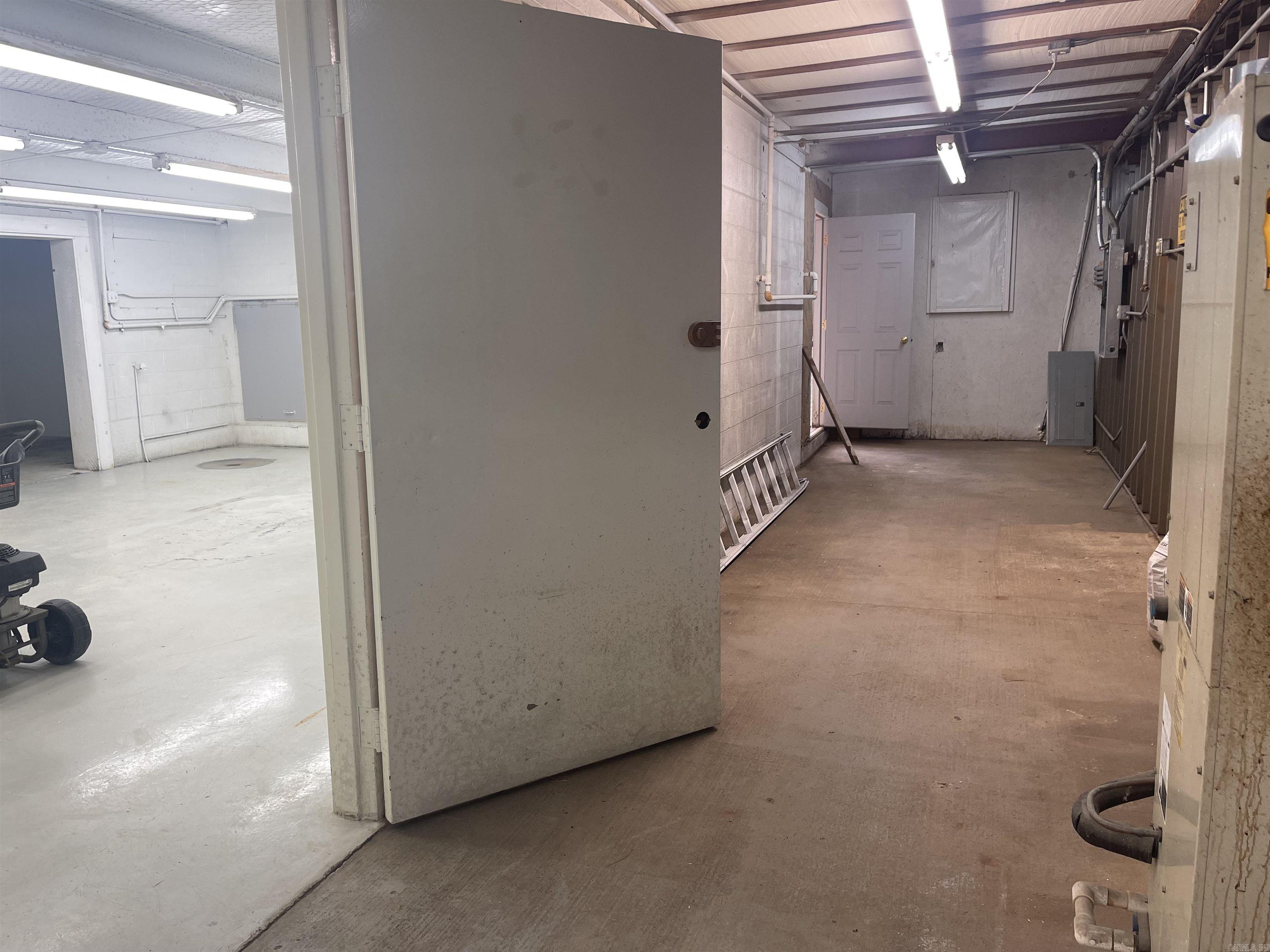 Metes & Bounds - Commercial Sale
