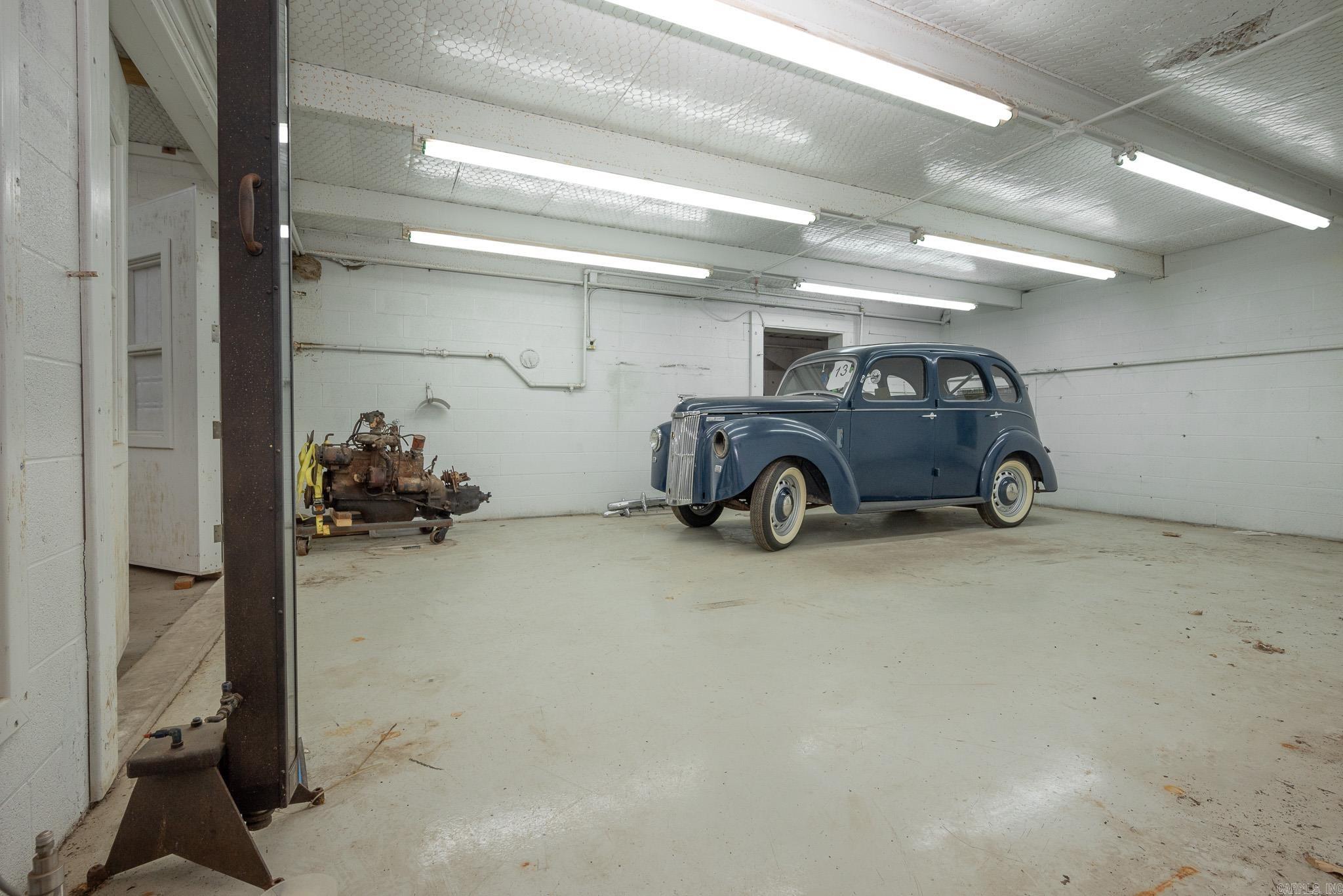Metes & Bounds - Commercial Sale