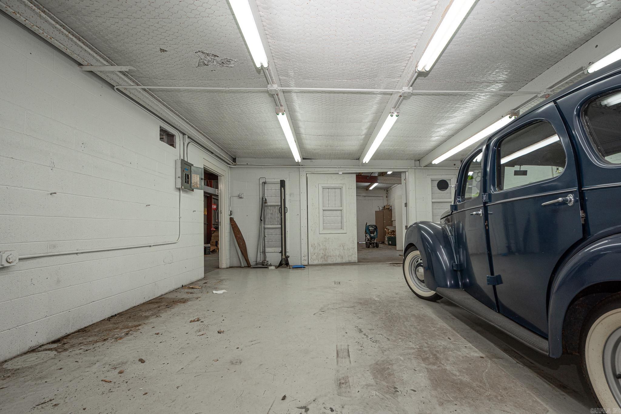 Metes & Bounds - Commercial Sale