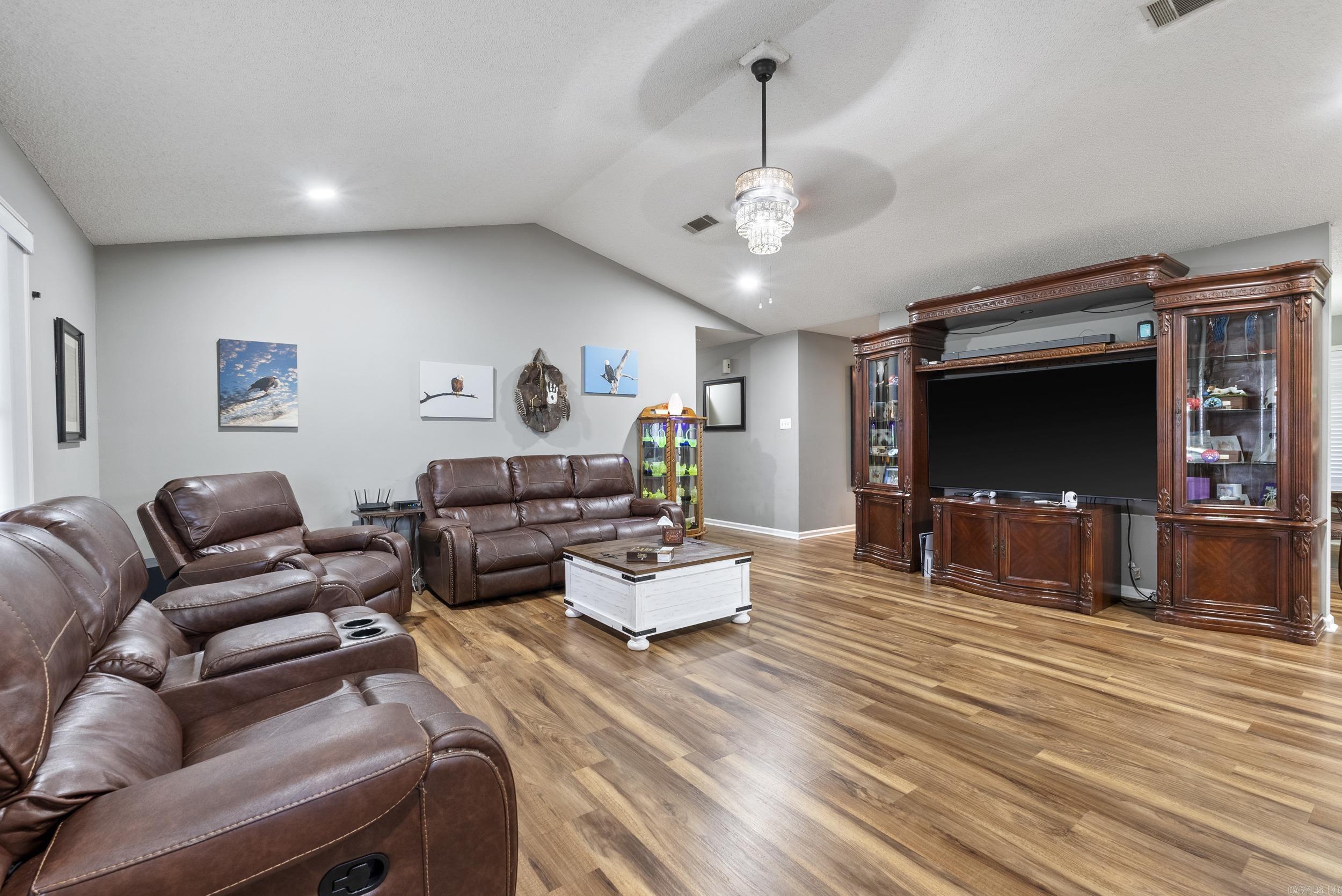 INDIAN MEADOWS - Residential
