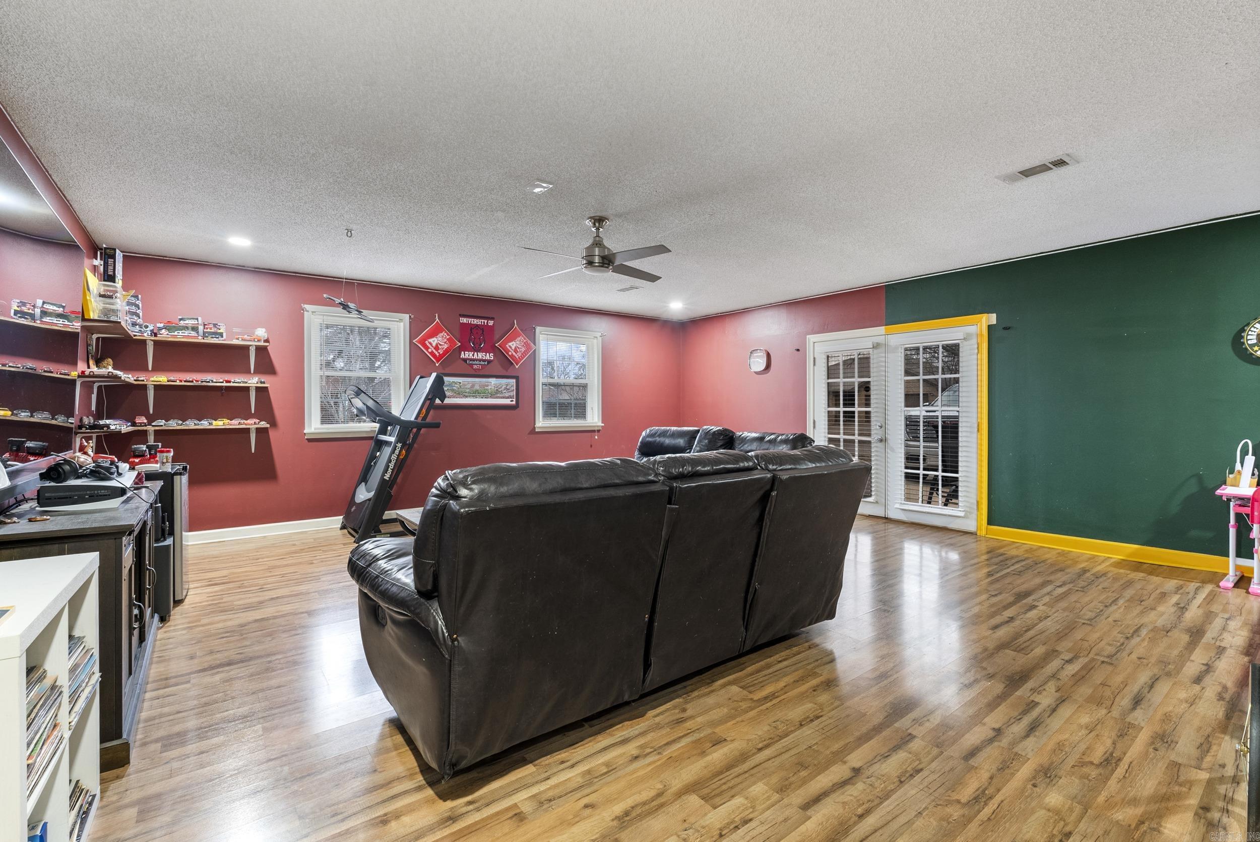 INDIAN MEADOWS - Residential