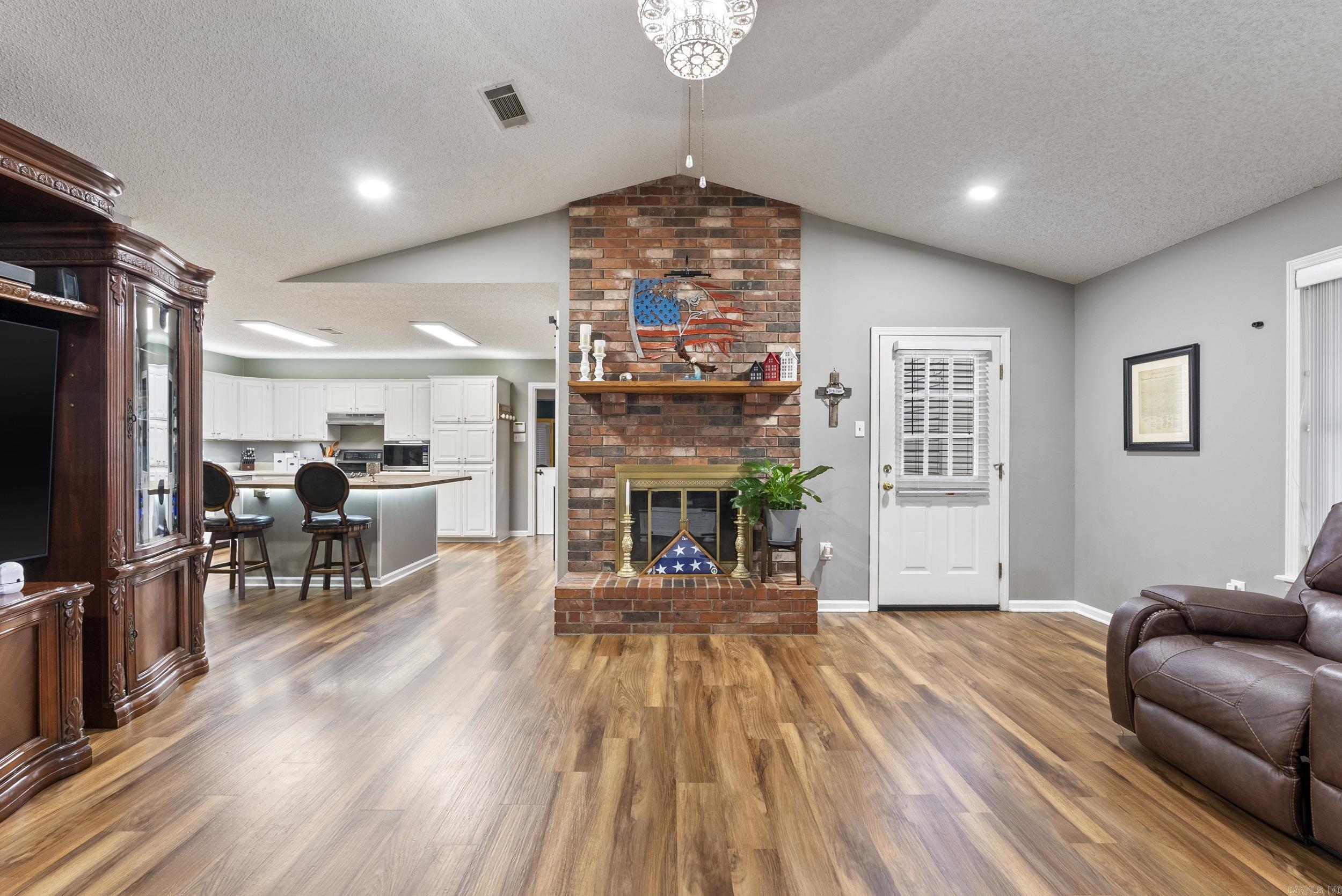 INDIAN MEADOWS - Residential