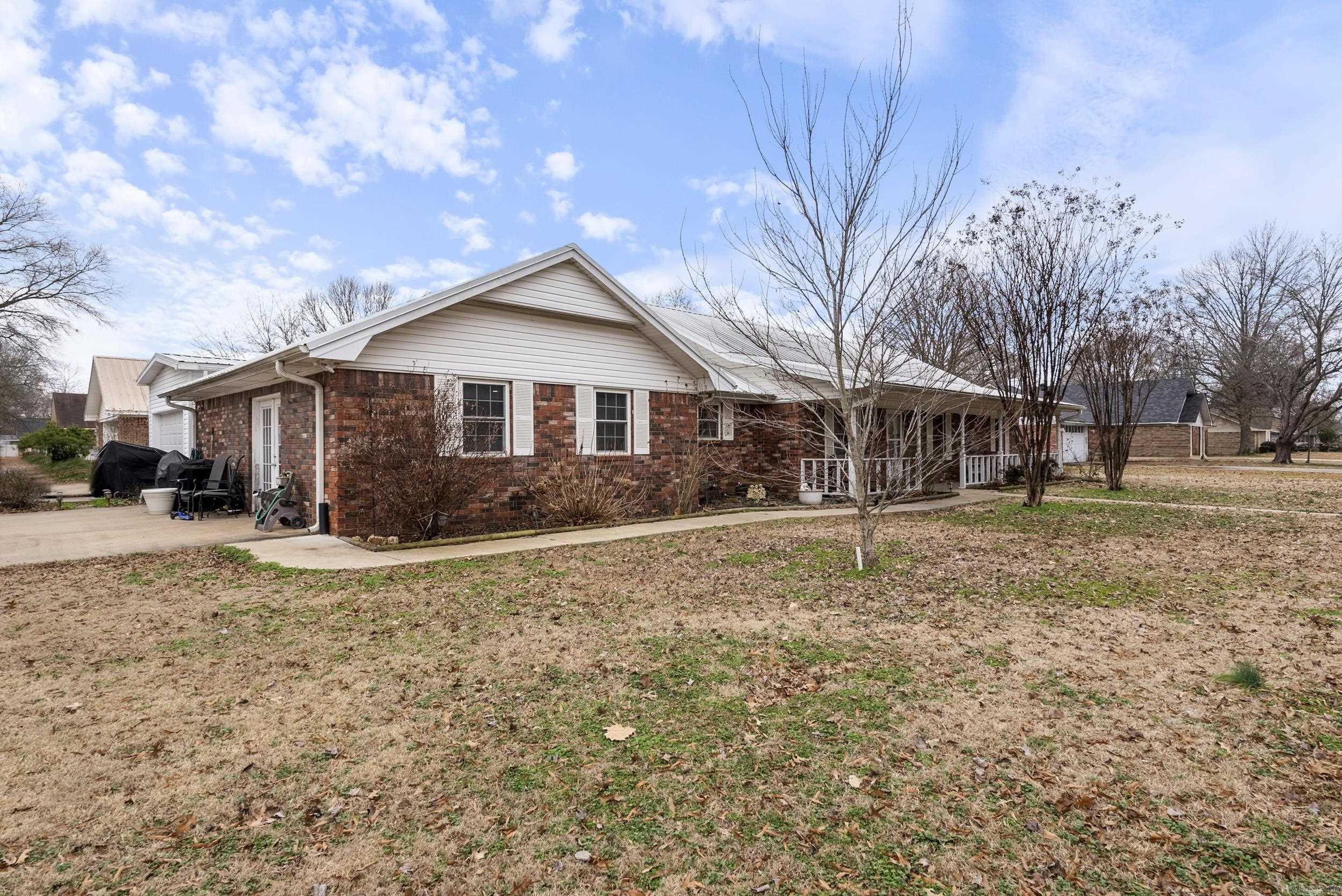 INDIAN MEADOWS - Residential