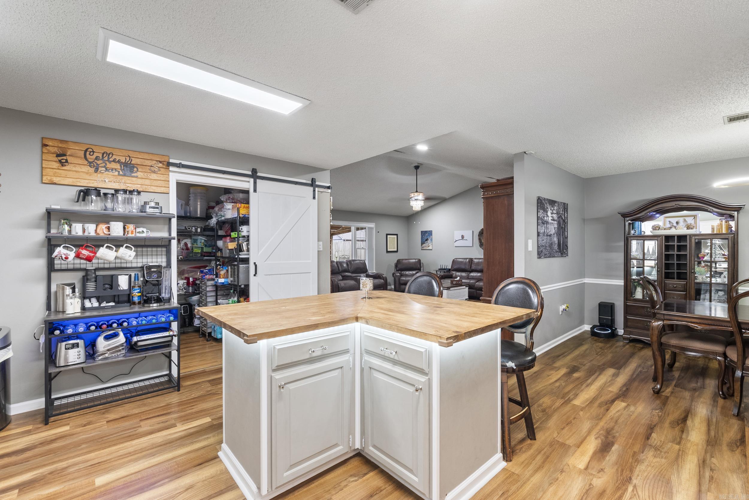 INDIAN MEADOWS - Residential