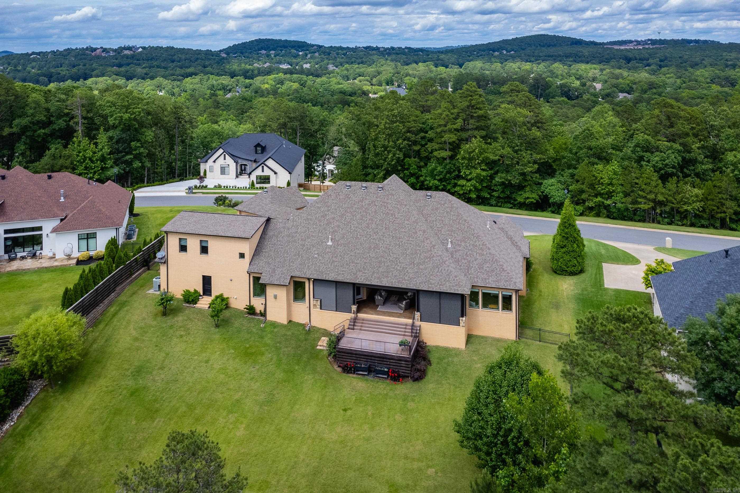 CHENAL VALLEY "ACCADIA COURT" - Residential