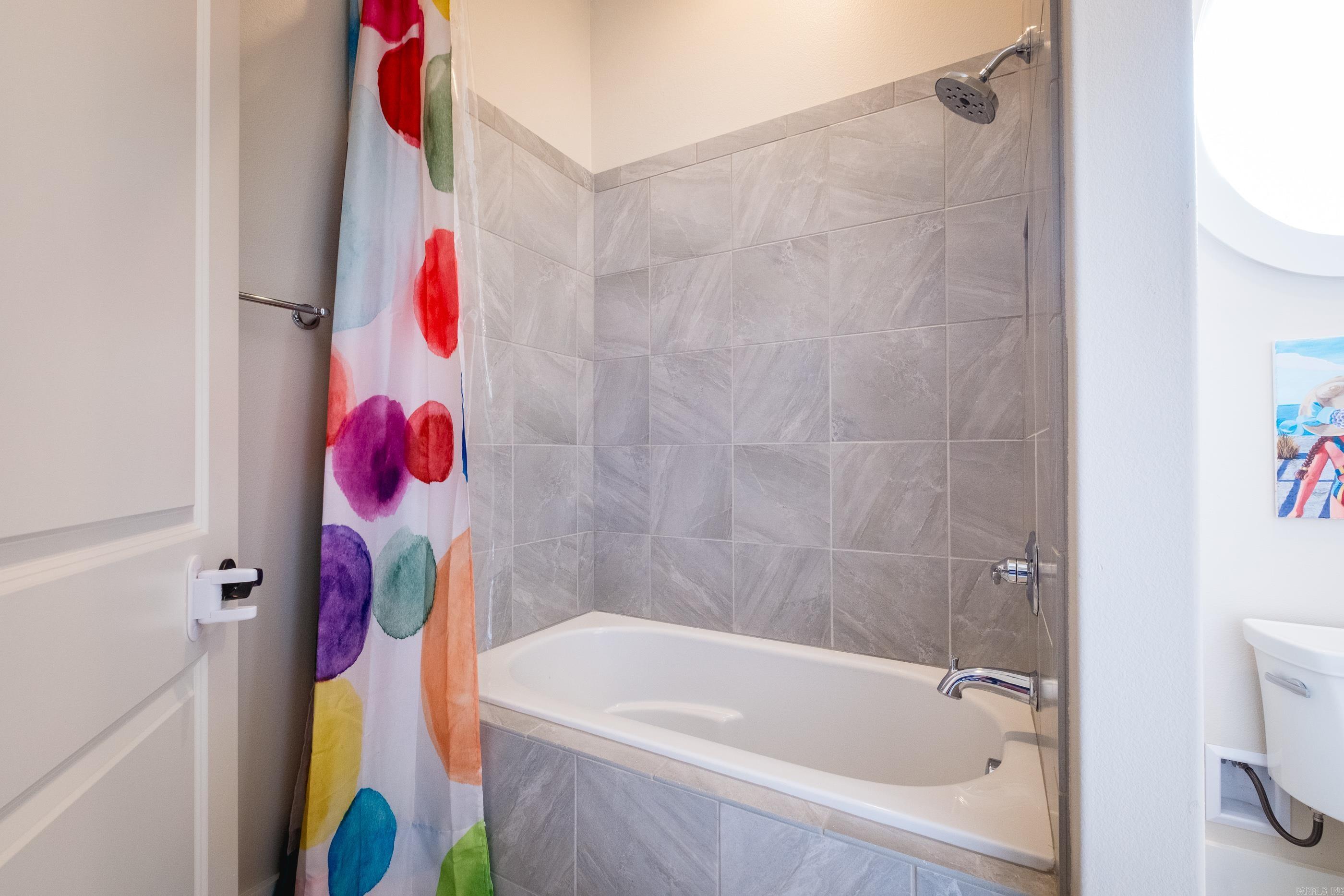 CHENAL VALLEY "ACCADIA COURT" - Residential